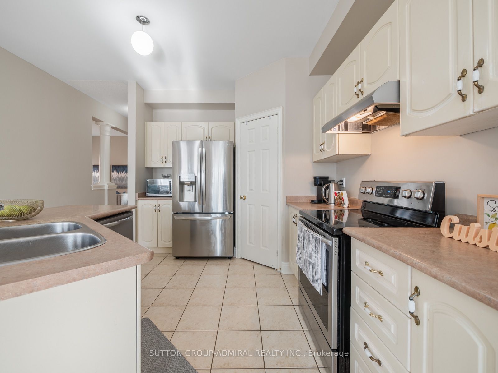 1065 Knotty Pine Grve