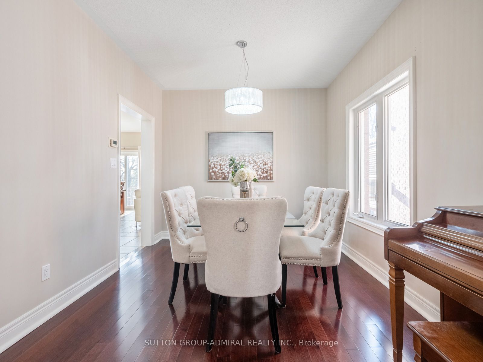 1065 Knotty Pine Grve
