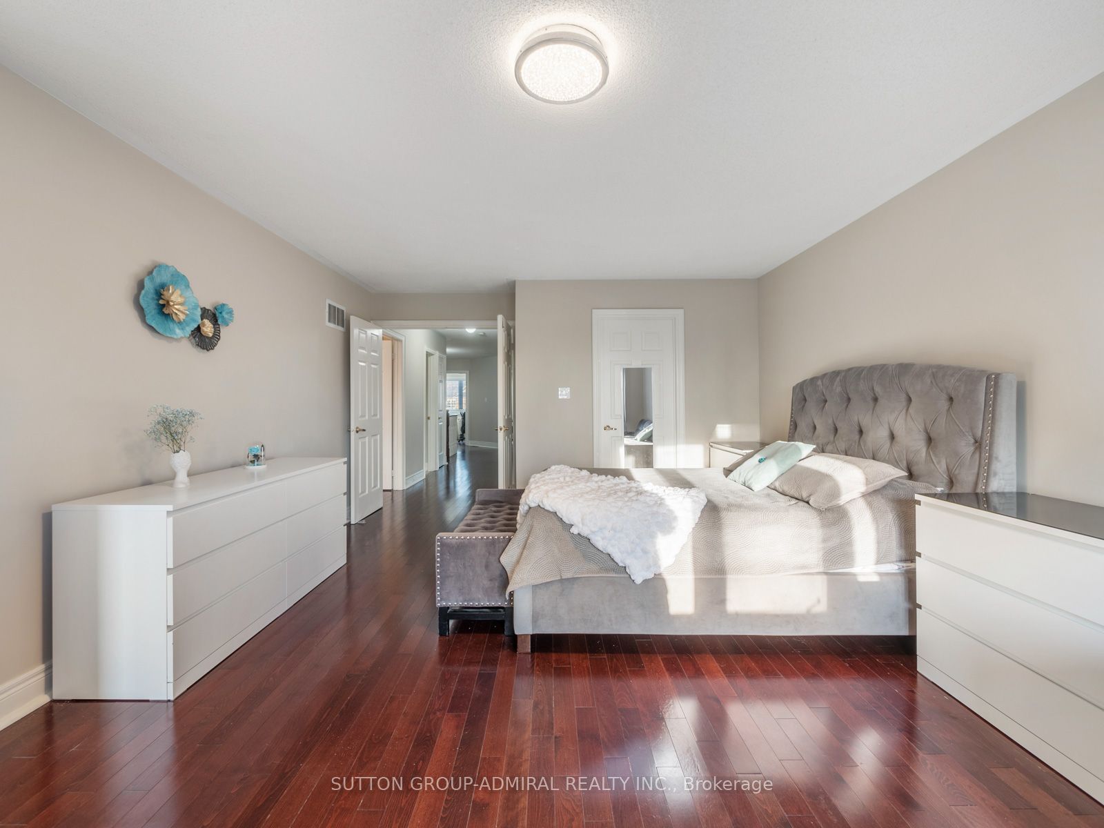 1065 Knotty Pine Grve
