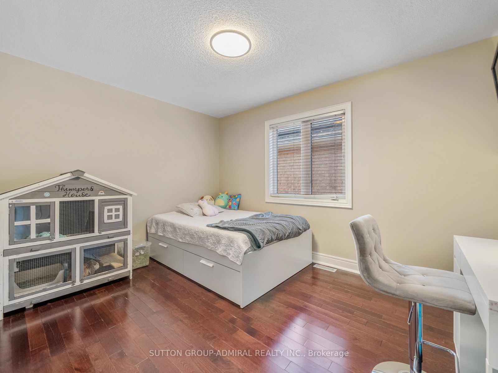 1065 Knotty Pine Grve