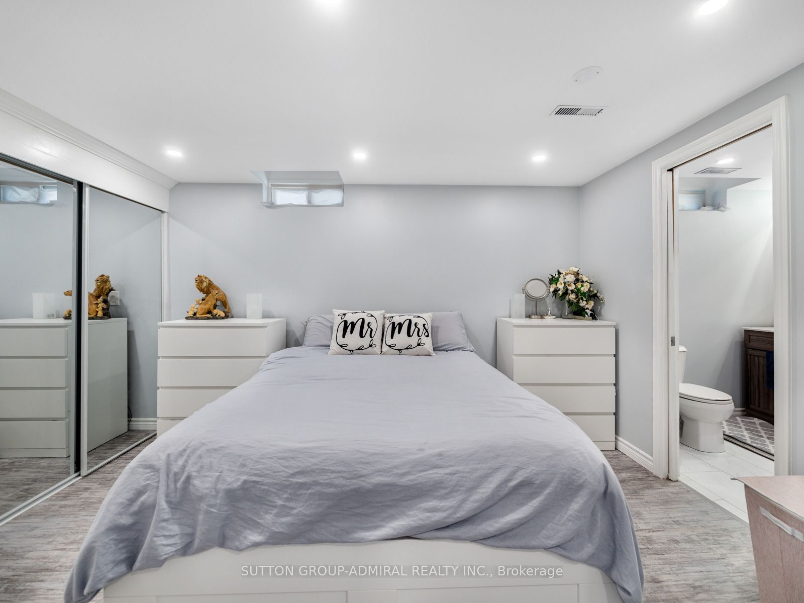 1065 Knotty Pine Grve
