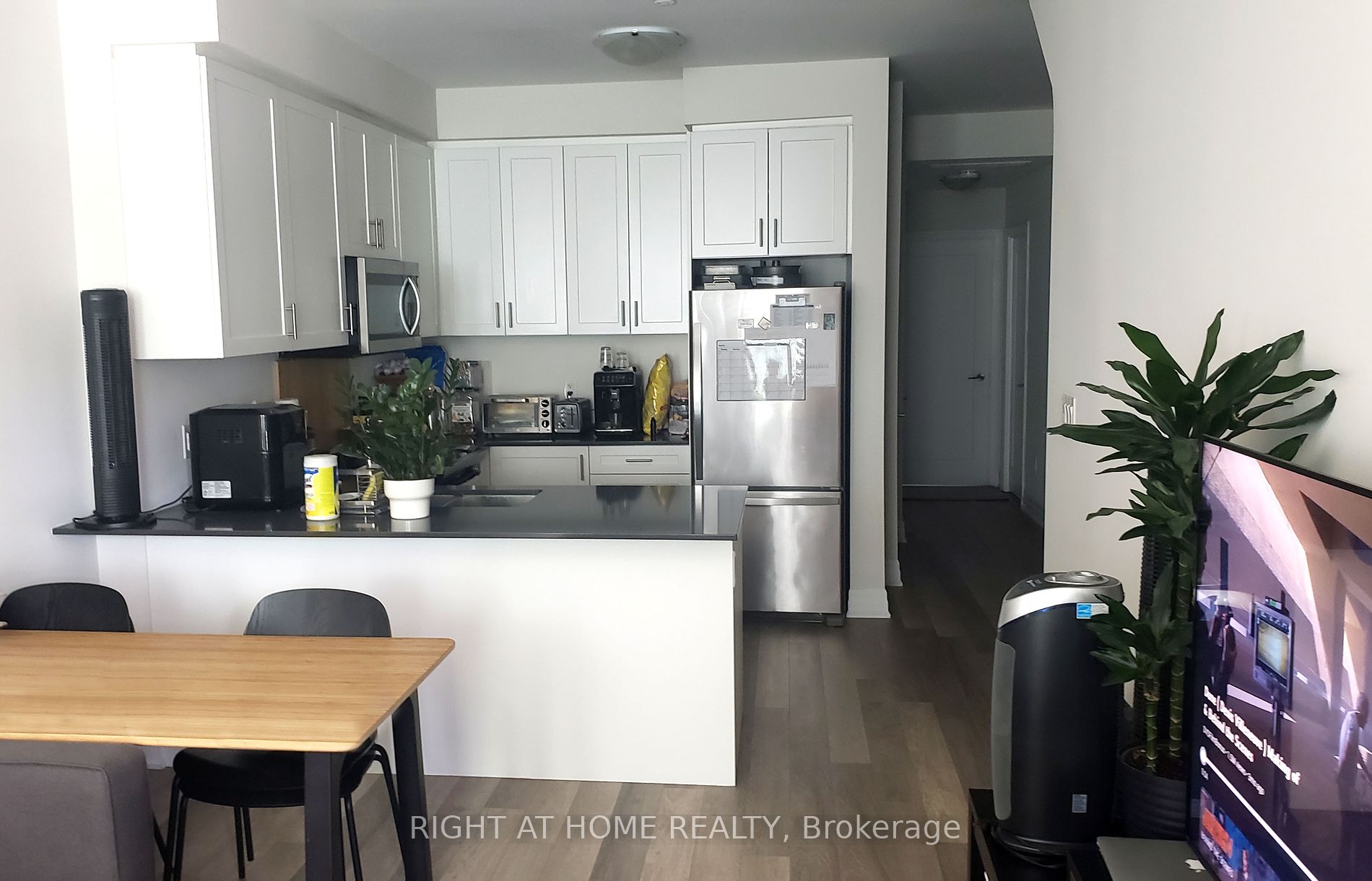 665 Cricklewood Drive, #727