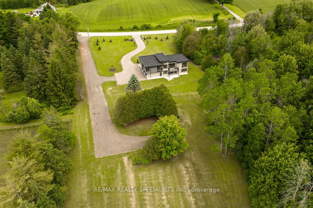 3232 20 Side Rd