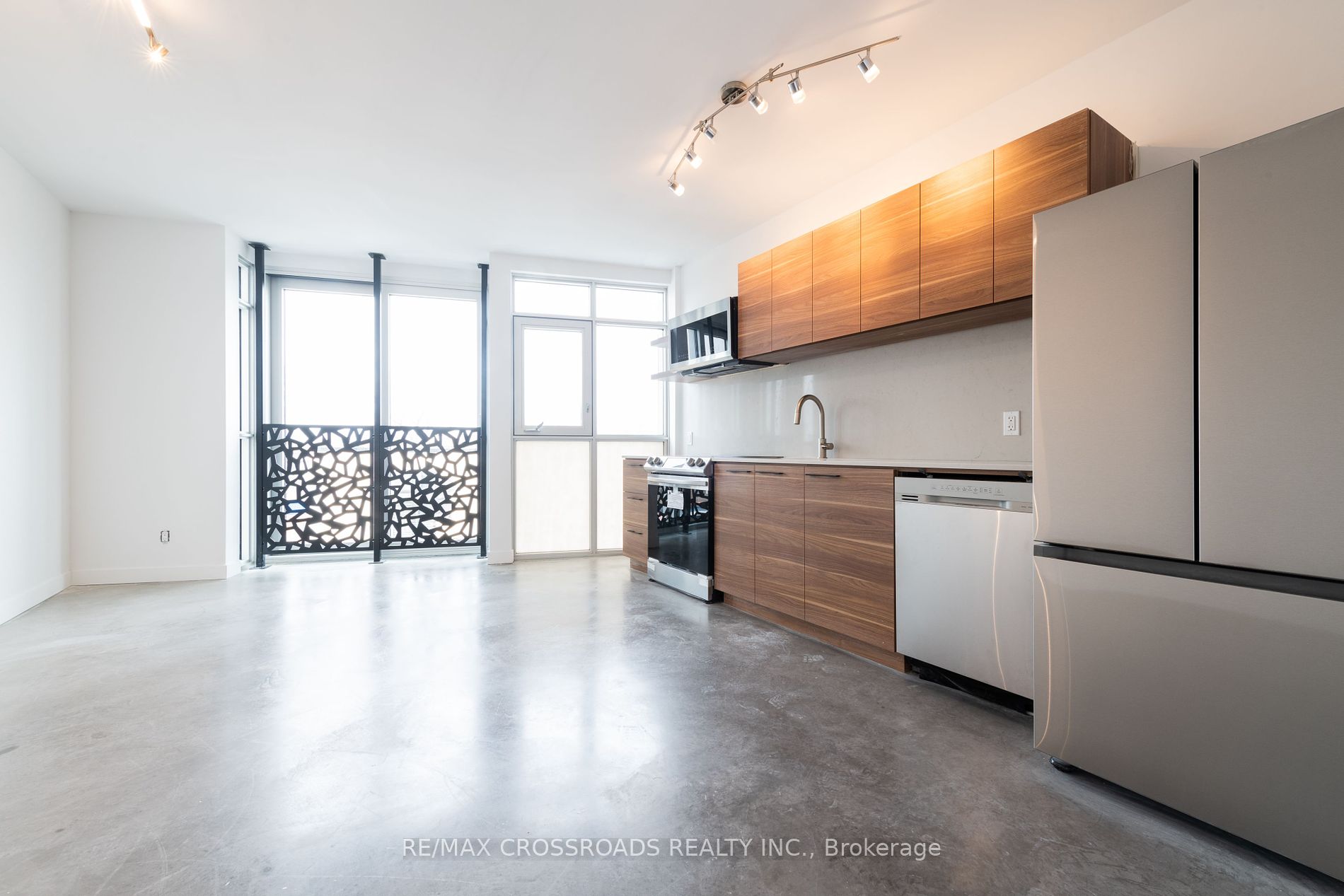 3333 Dundas Street W #3A