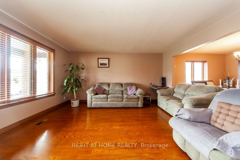 18 Palamar Rd