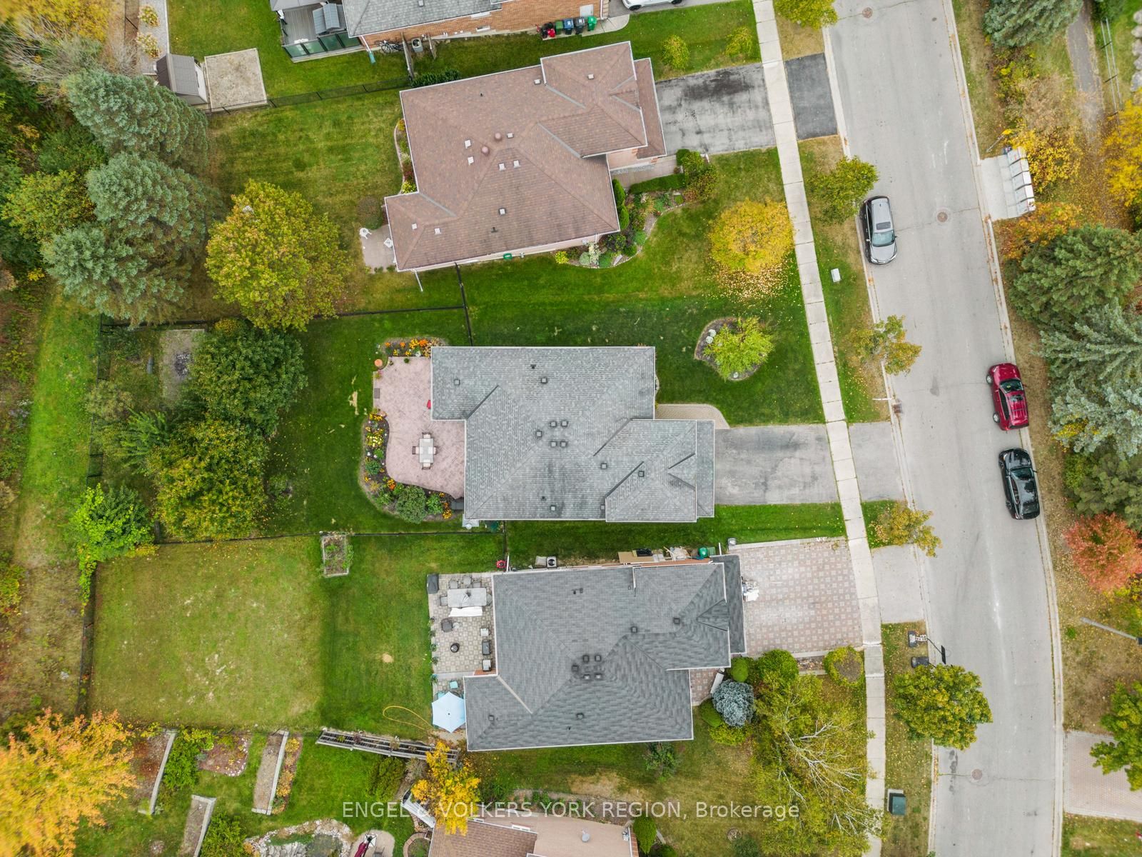 34 Sunkist Valley Road