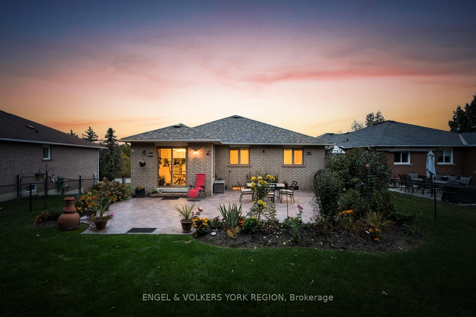 34 Sunkist Valley Road