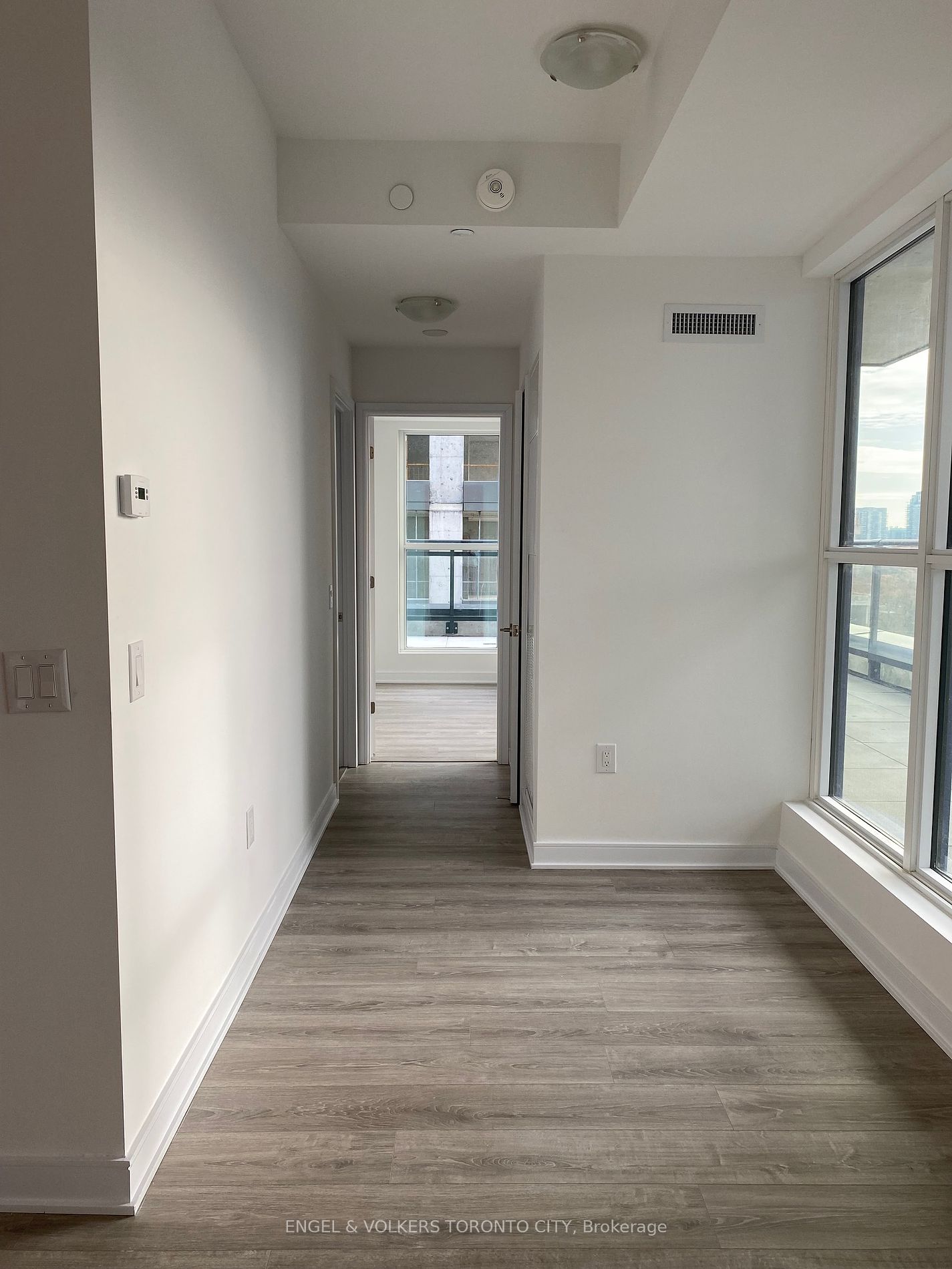 25 Neighbourhood Lane, #811