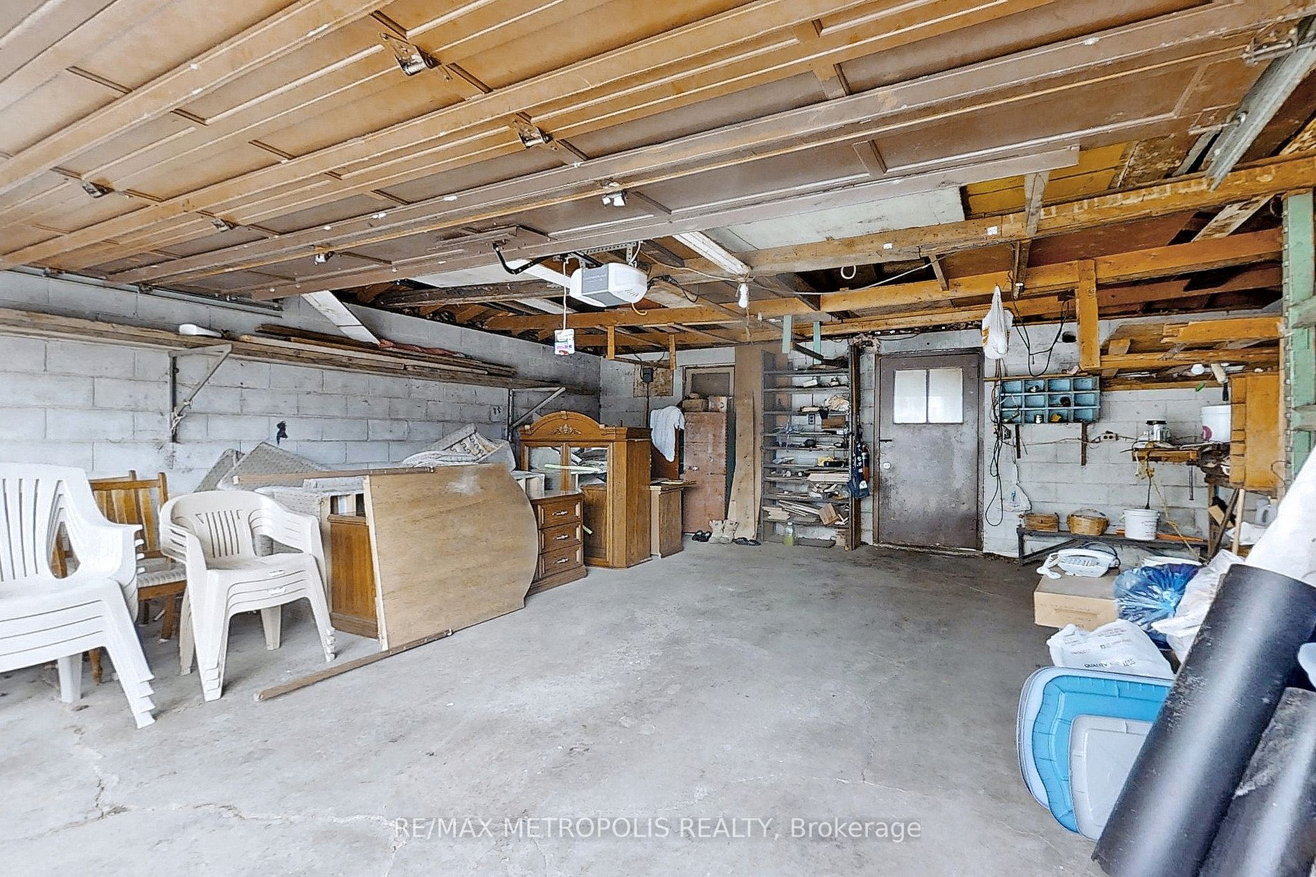 166 Harvie Ave