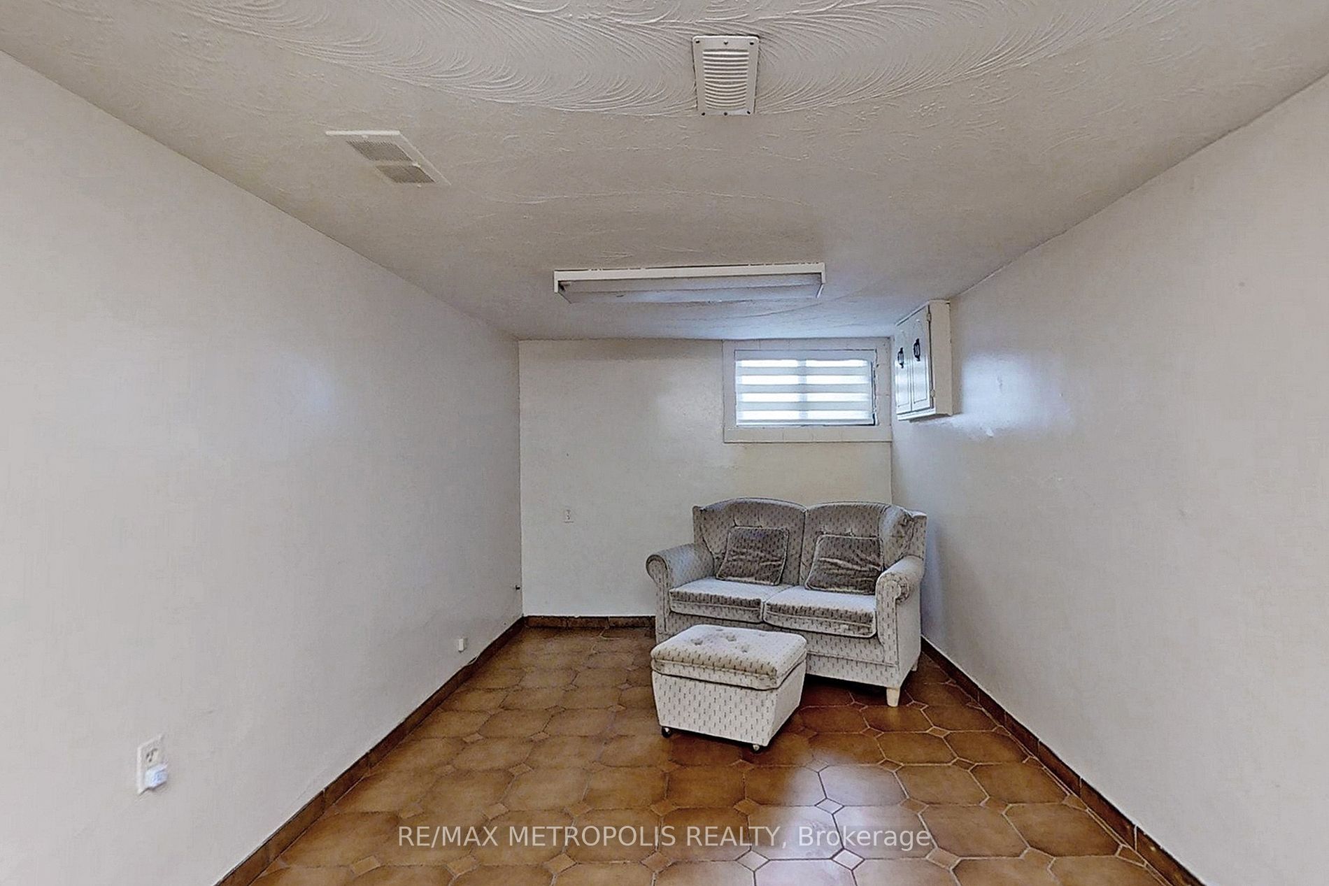166 Harvie Ave