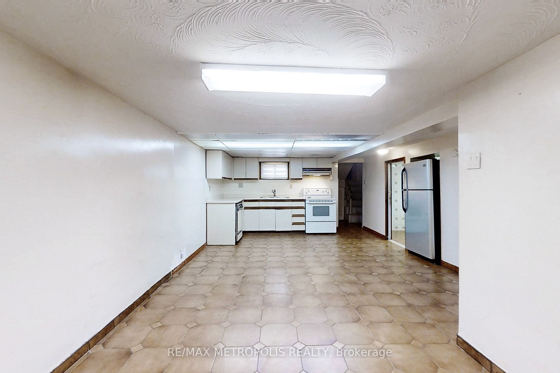 166 Harvie Ave