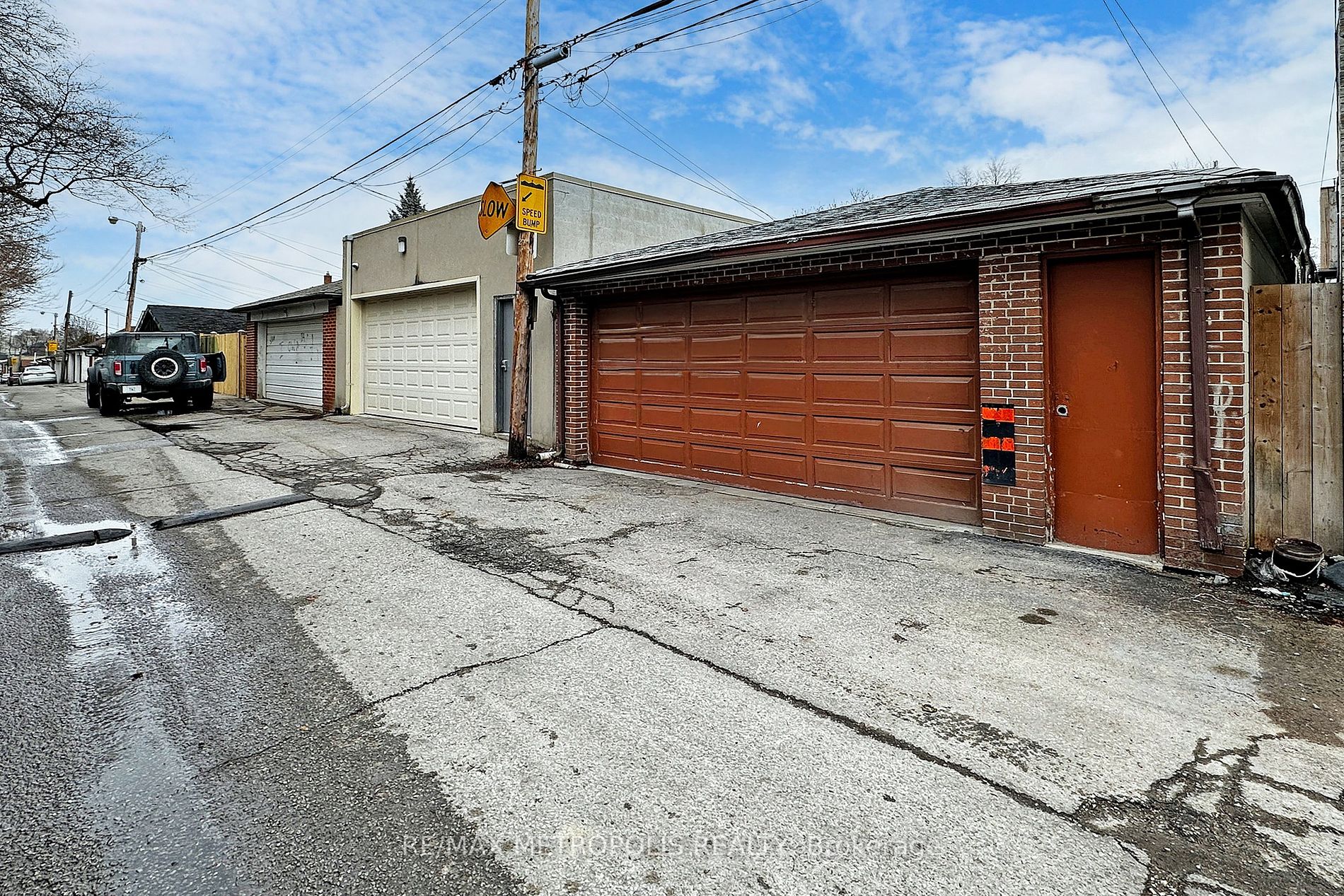 166 Harvie Ave