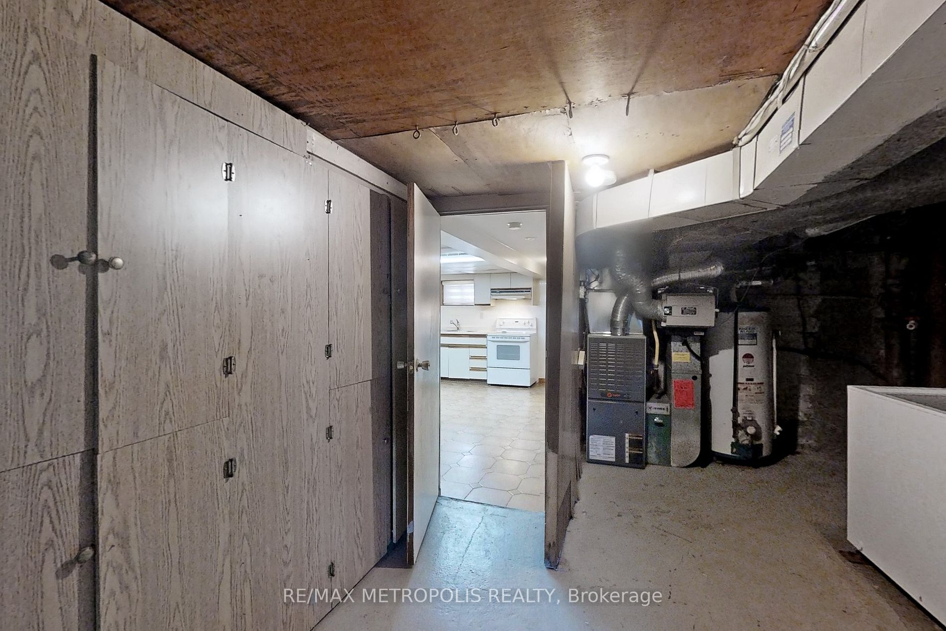 166 Harvie Ave
