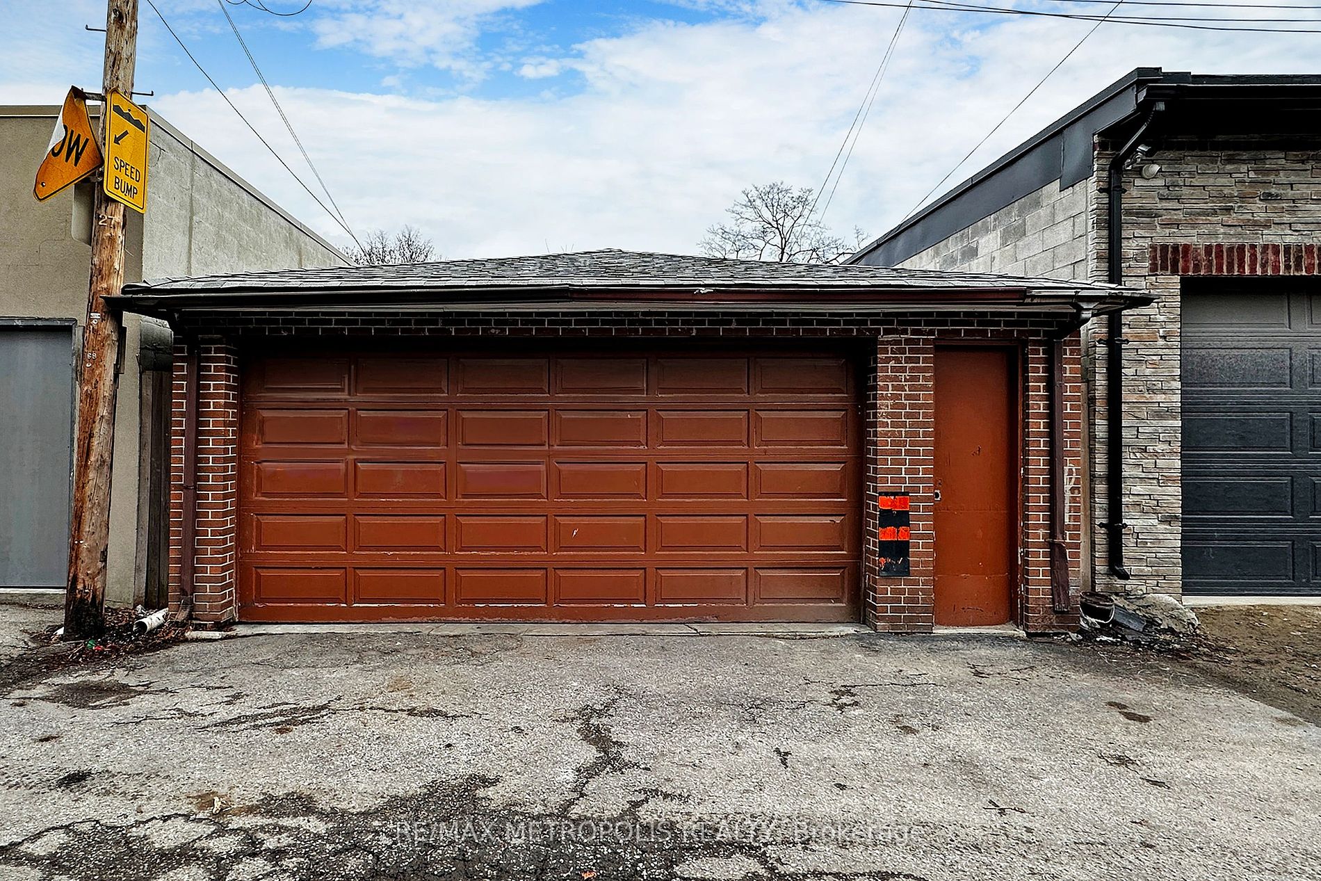 166 Harvie Ave