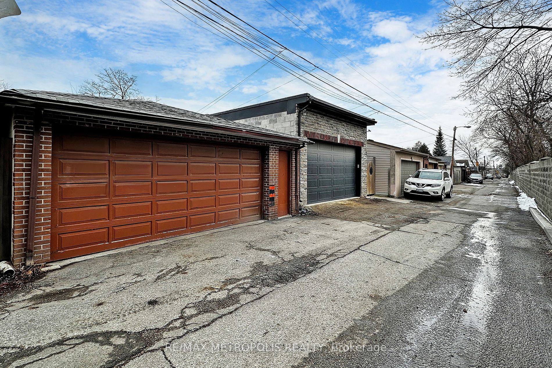 166 Harvie Ave