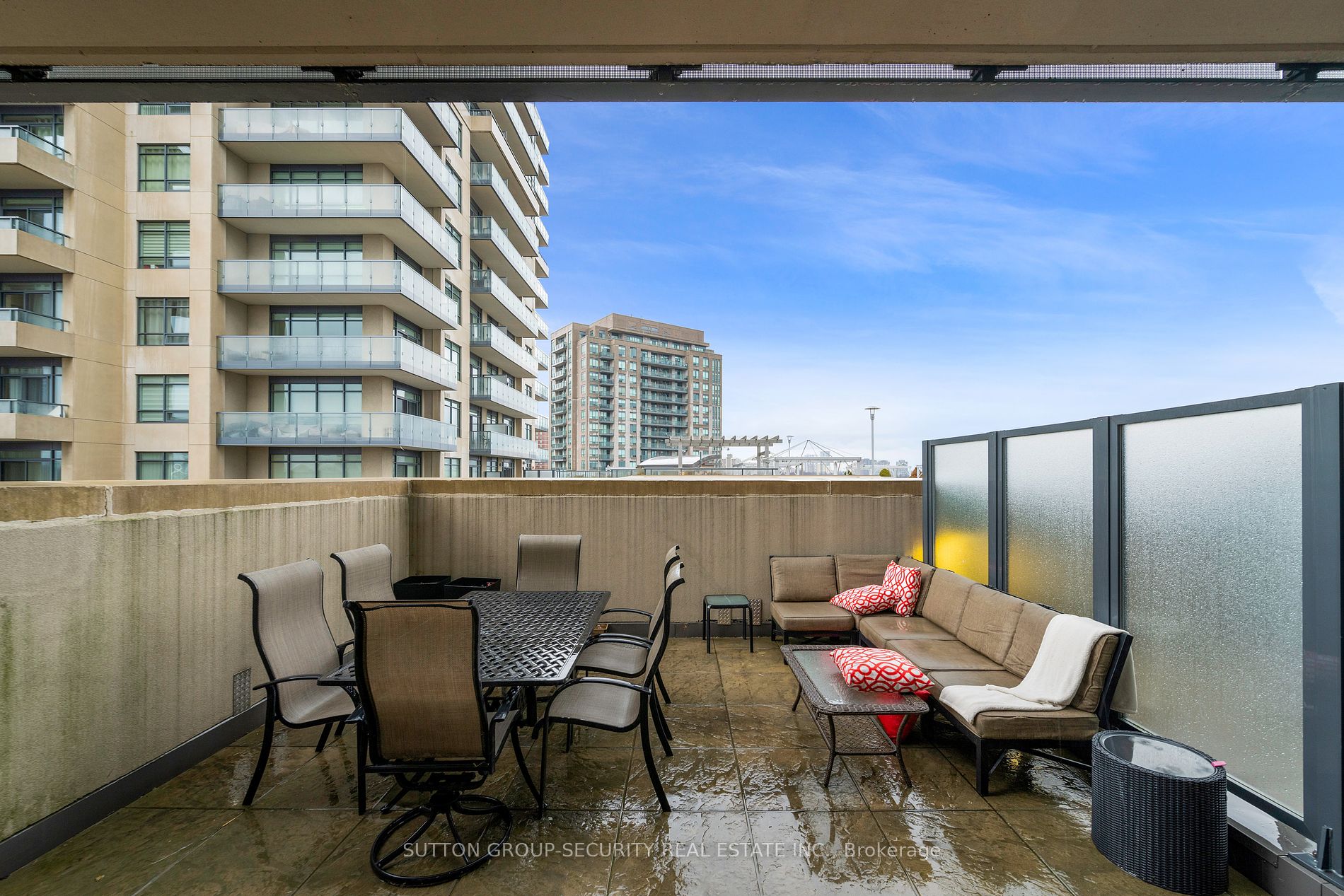 35 Fontenay Court #602