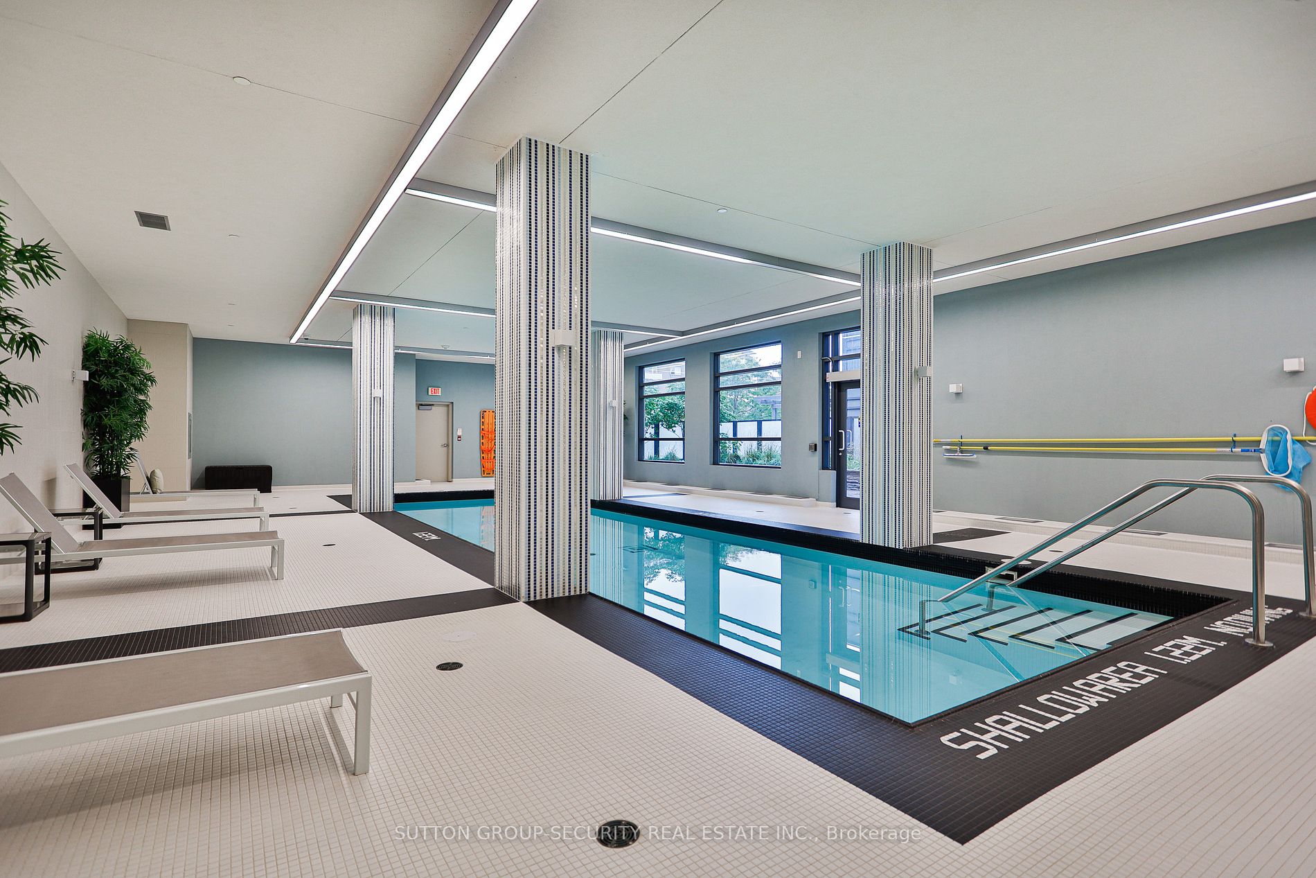 35 Fontenay Court #602