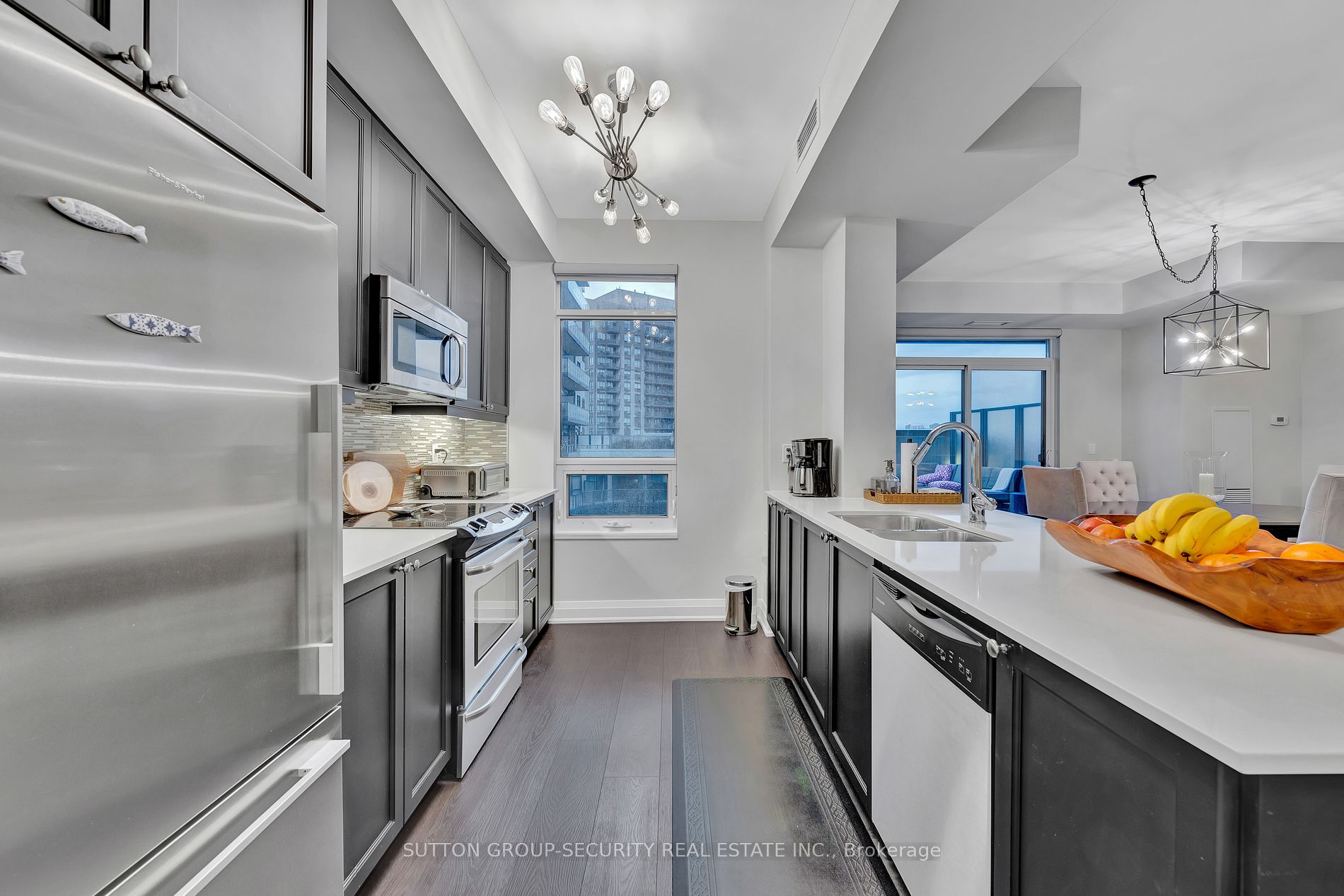 35 Fontenay Court #602