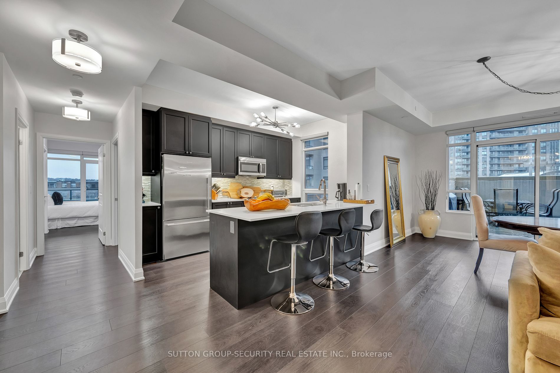 35 Fontenay Court #602