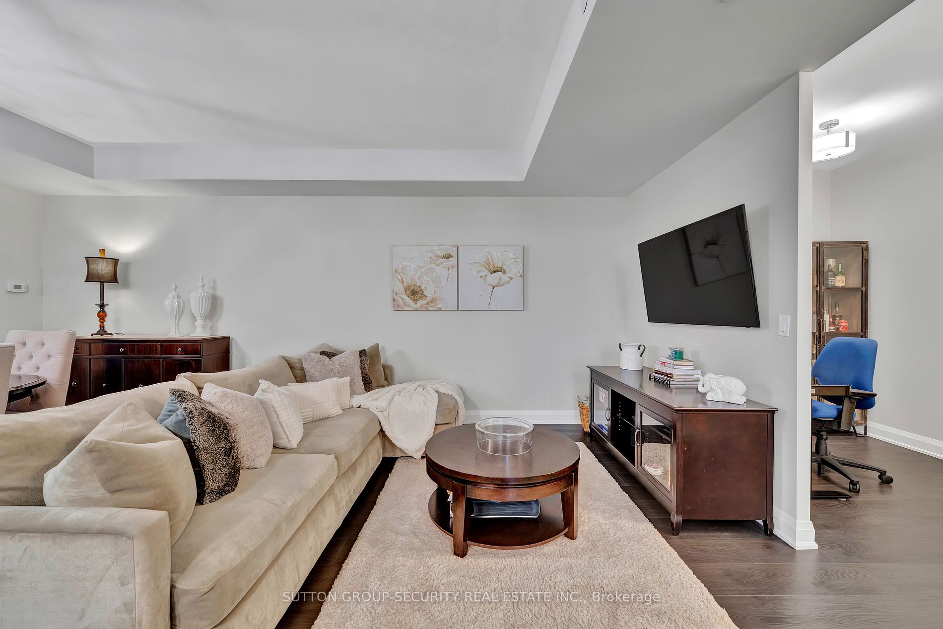 35 Fontenay Court #602