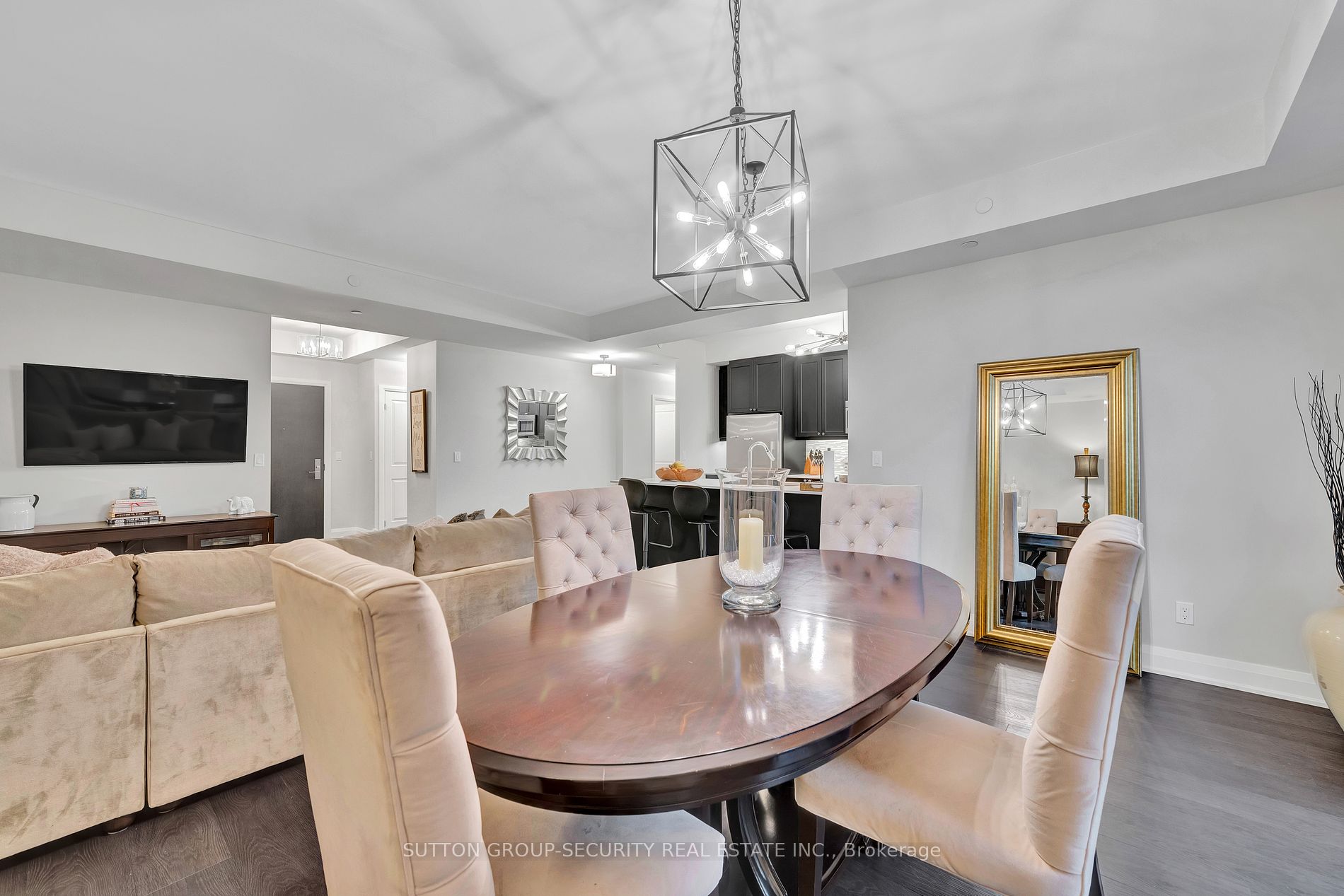 35 Fontenay Court #602