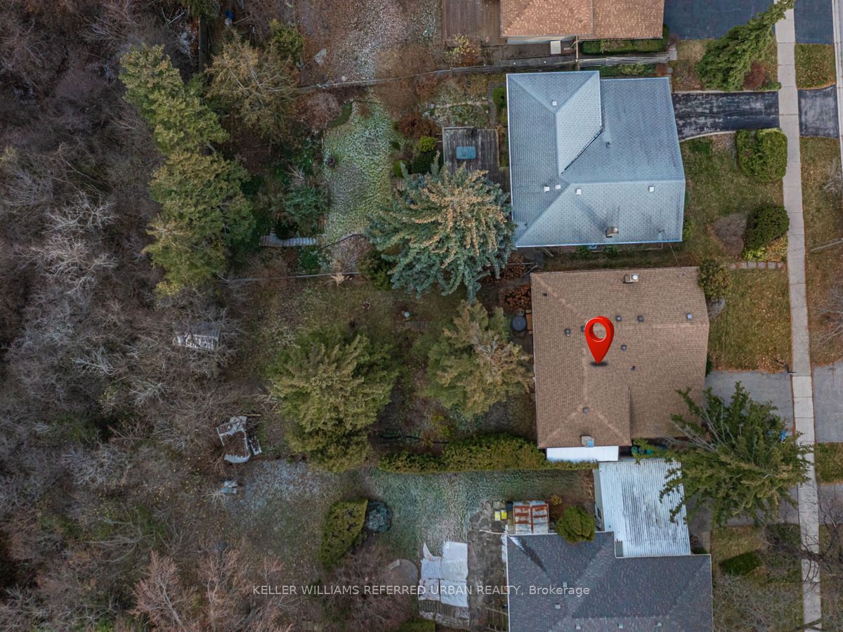 84 Hadrian Drive