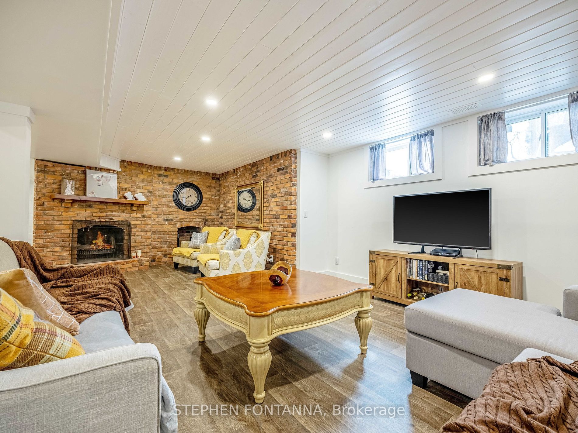 17 Glen Crescent Drive