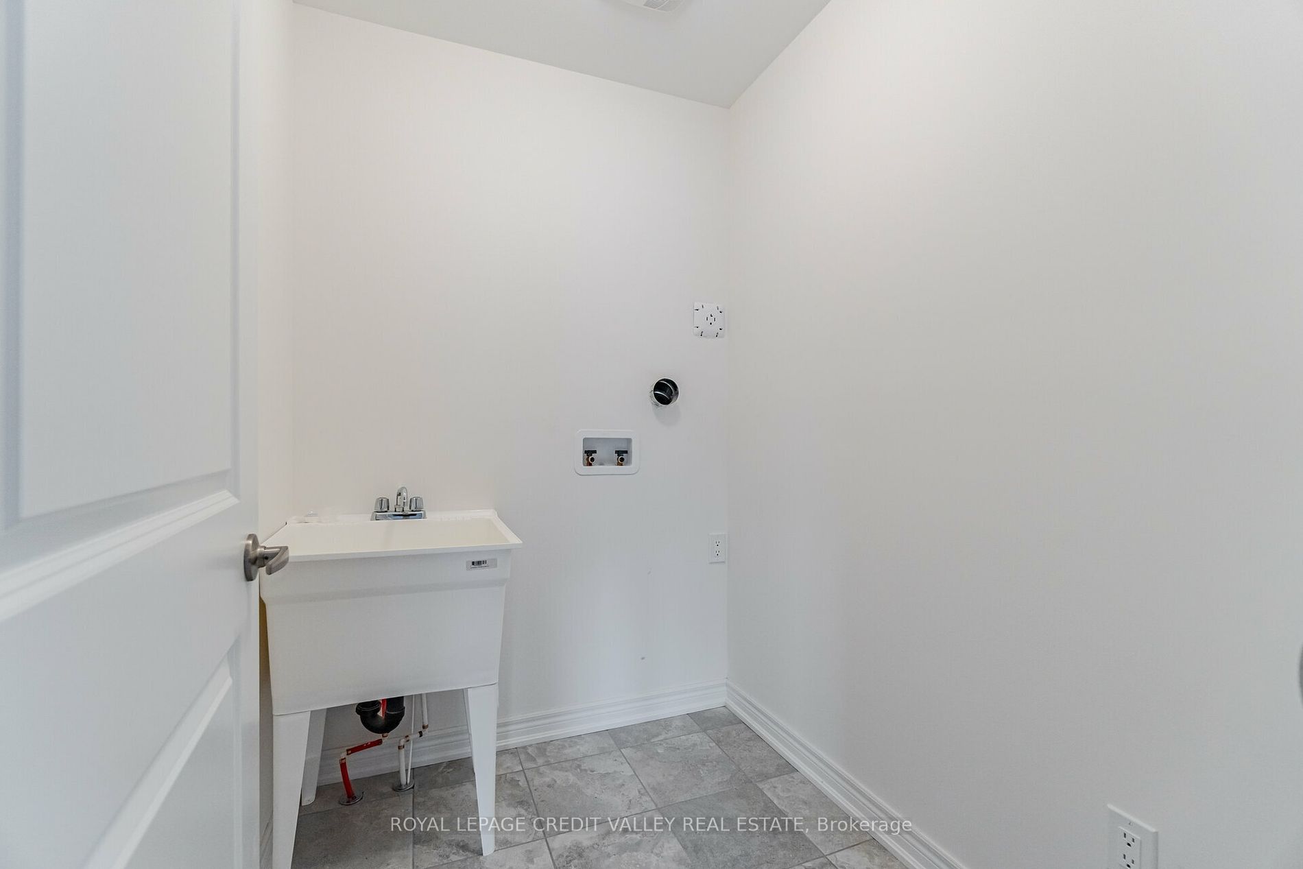10 Abelia St, #6