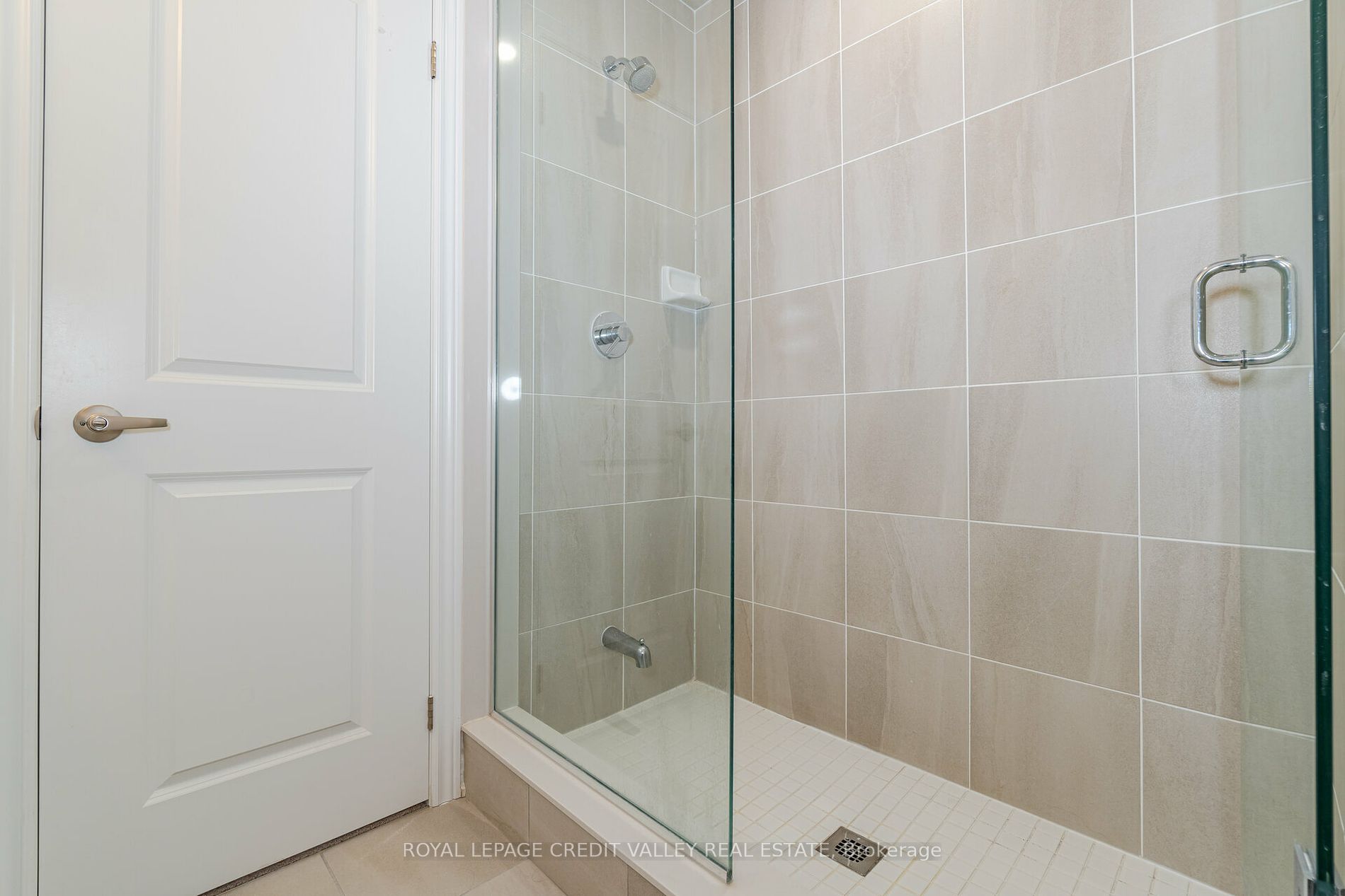 10 Abelia St, #6