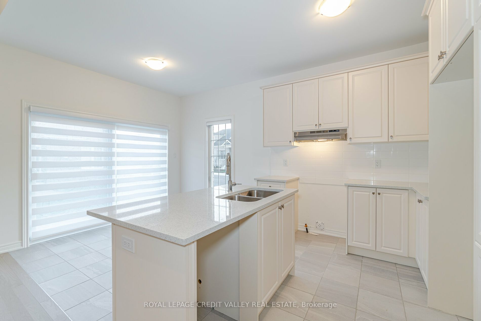 10 Abelia St, #6