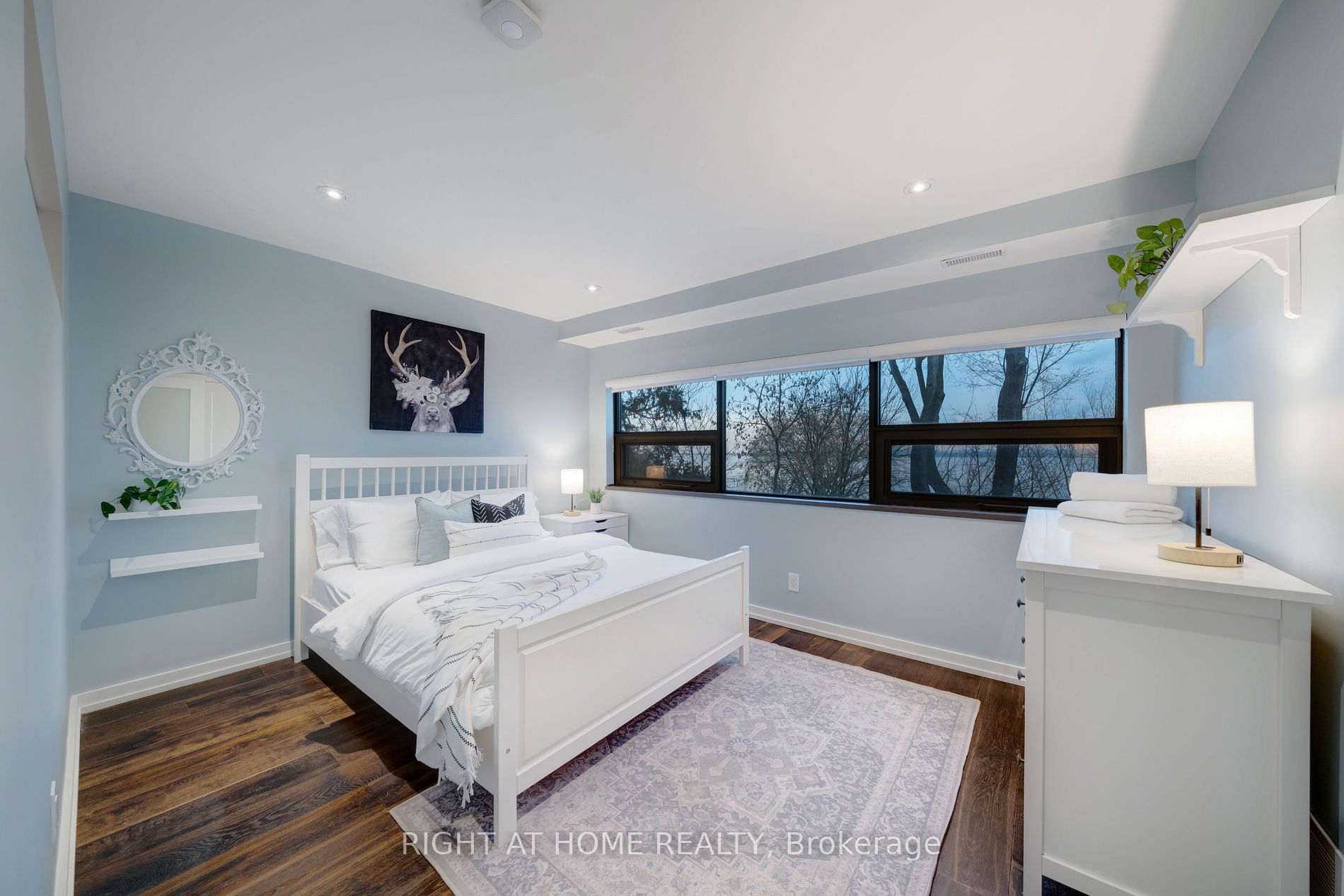 868 Danforth Place
