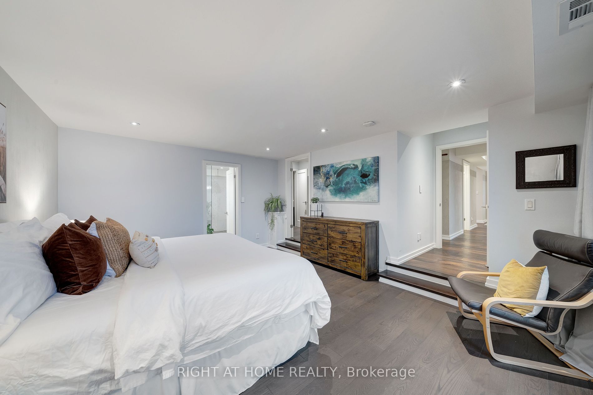 868 Danforth Place