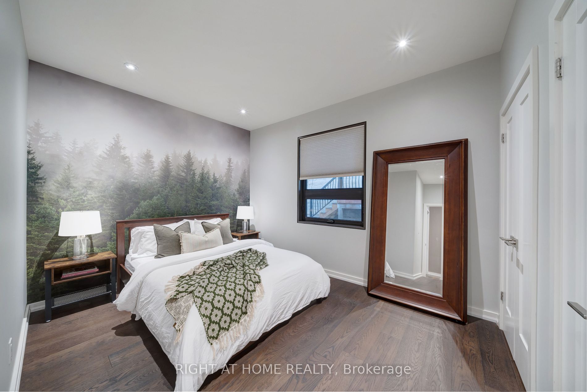 868 Danforth Place