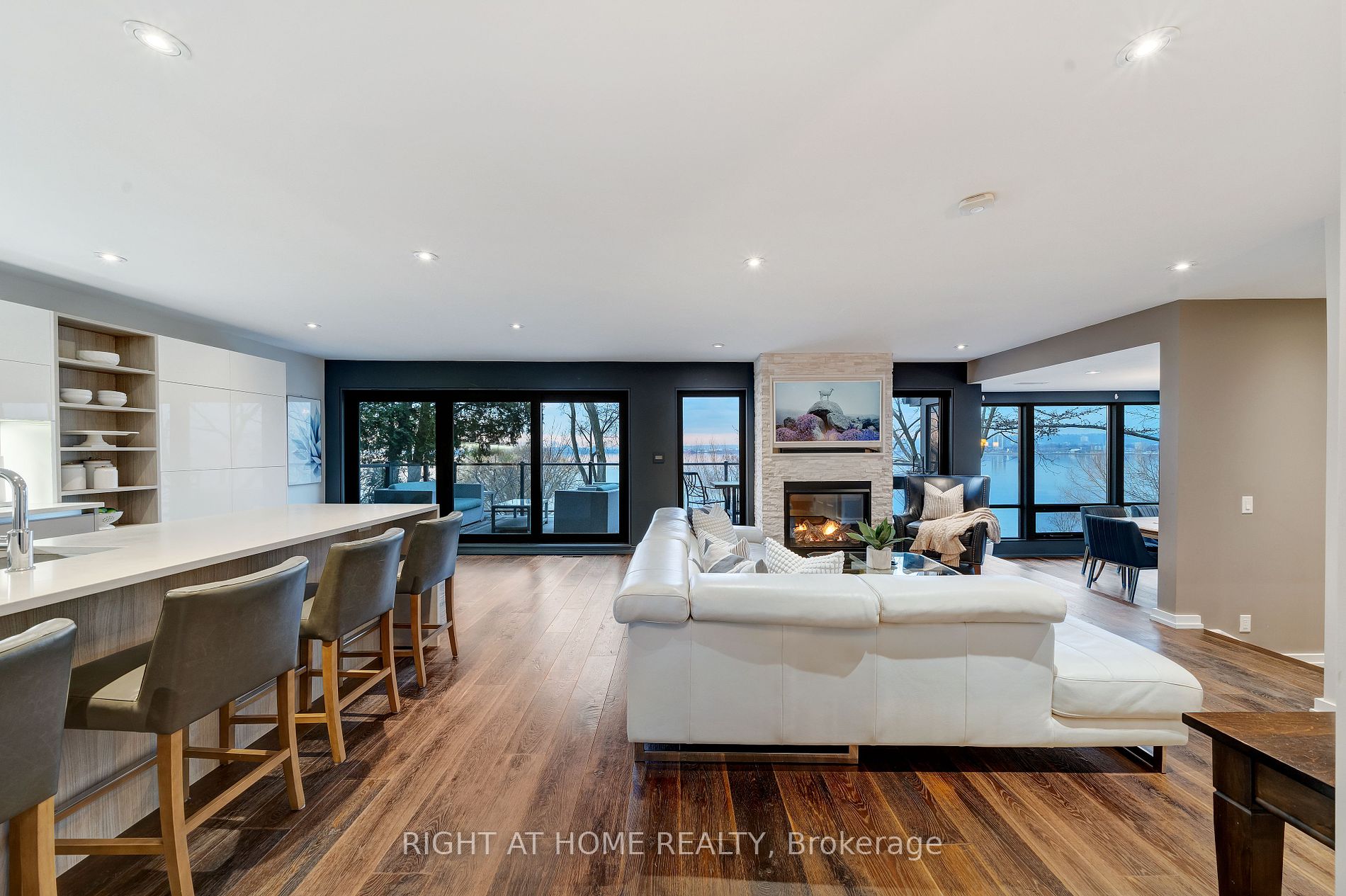868 Danforth Place