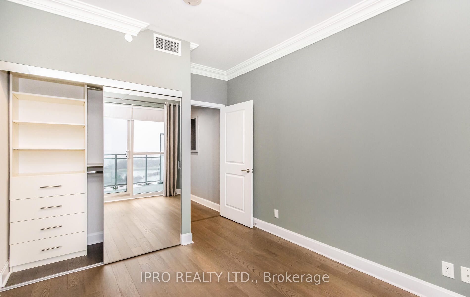 33 Shore Breeze Drive, #1110