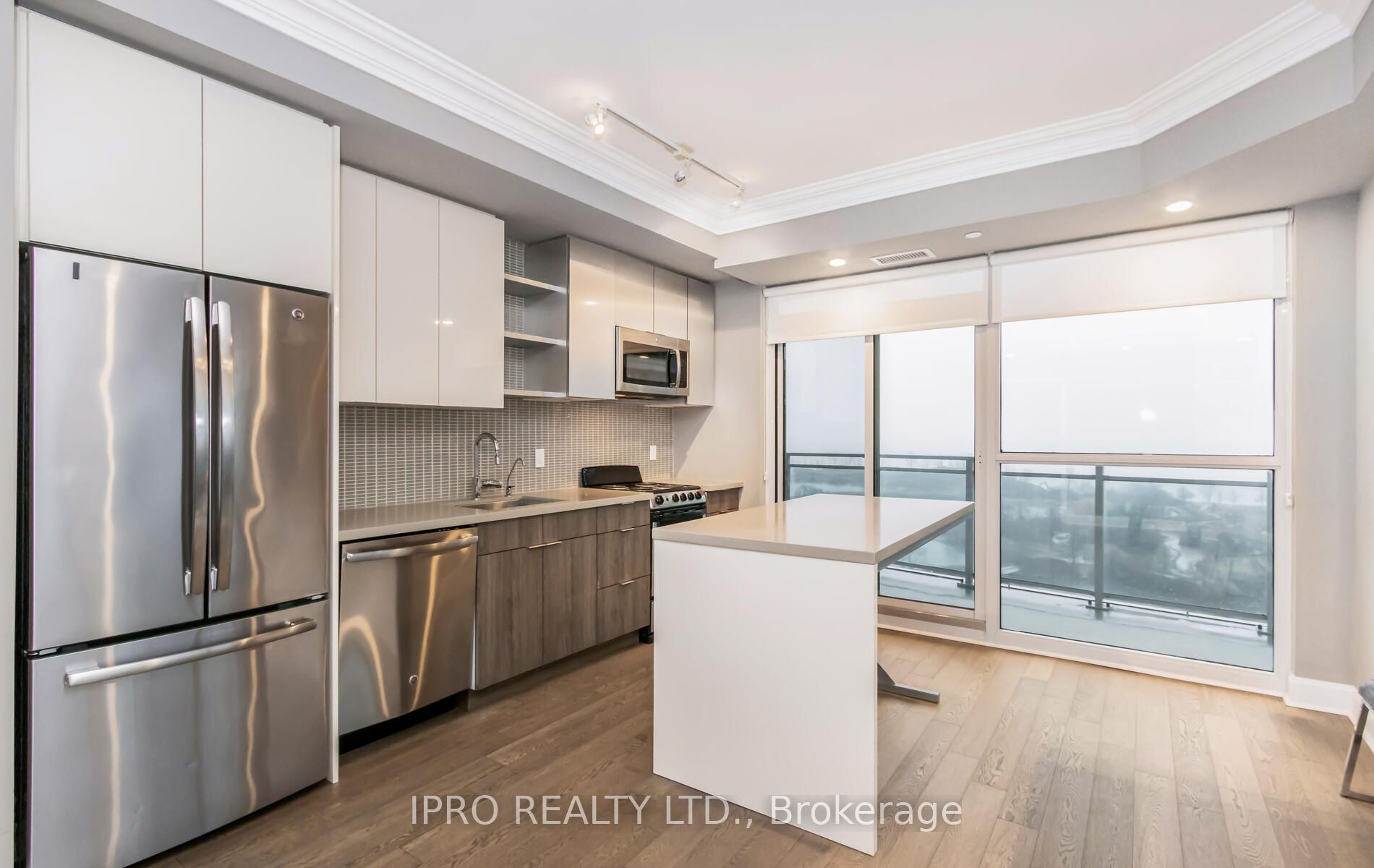 33 Shore Breeze Drive, #1110