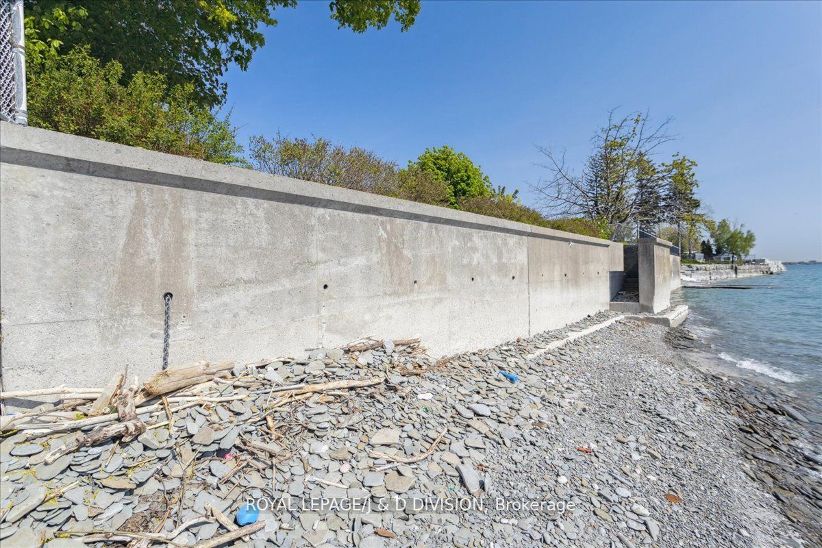 1588 Watersedge Road