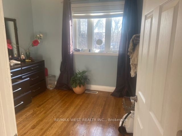 2 Cabot Crt