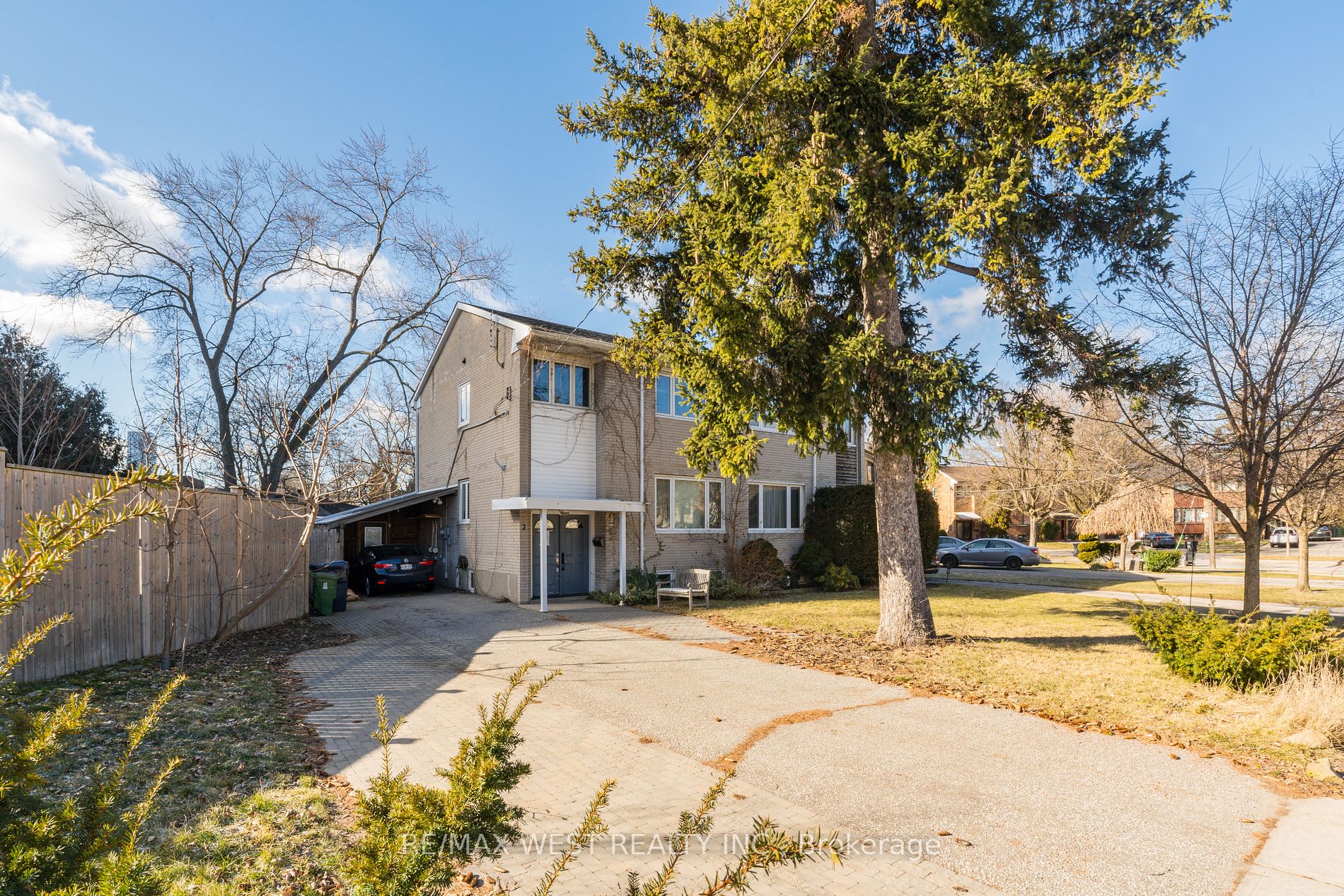 2 Cabot Crt