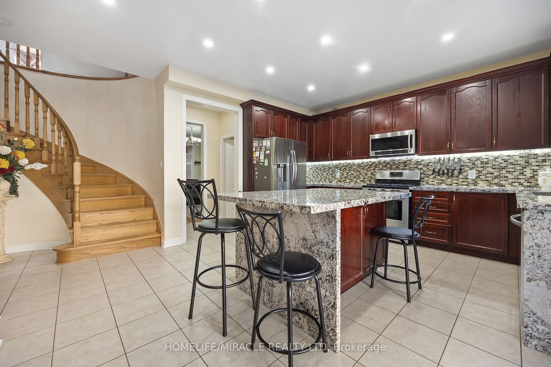 31 Game Creek Cres