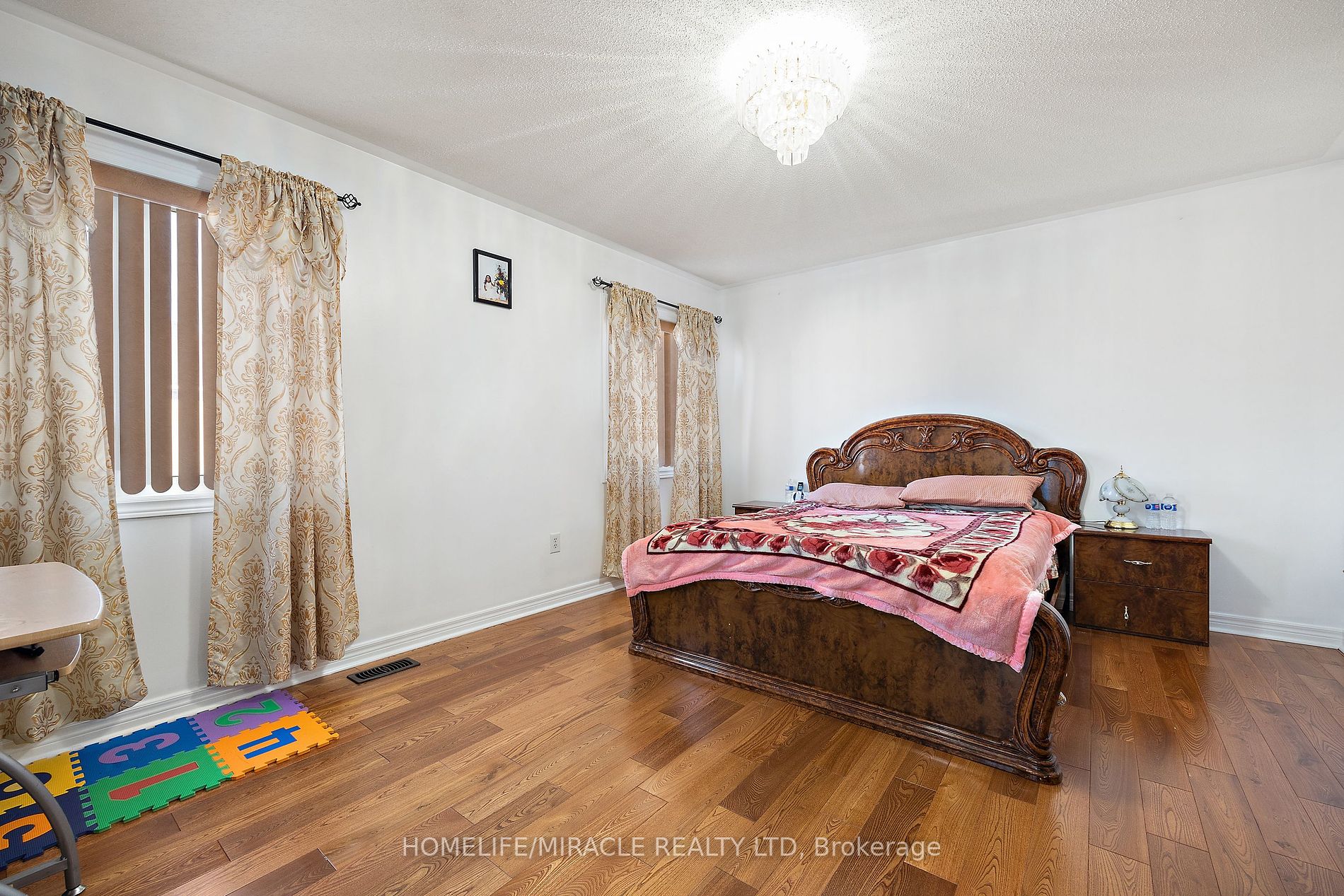 31 Game Creek Cres