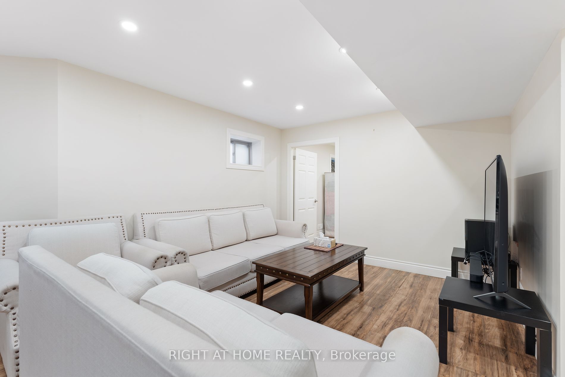 39 Heatherglen Dr