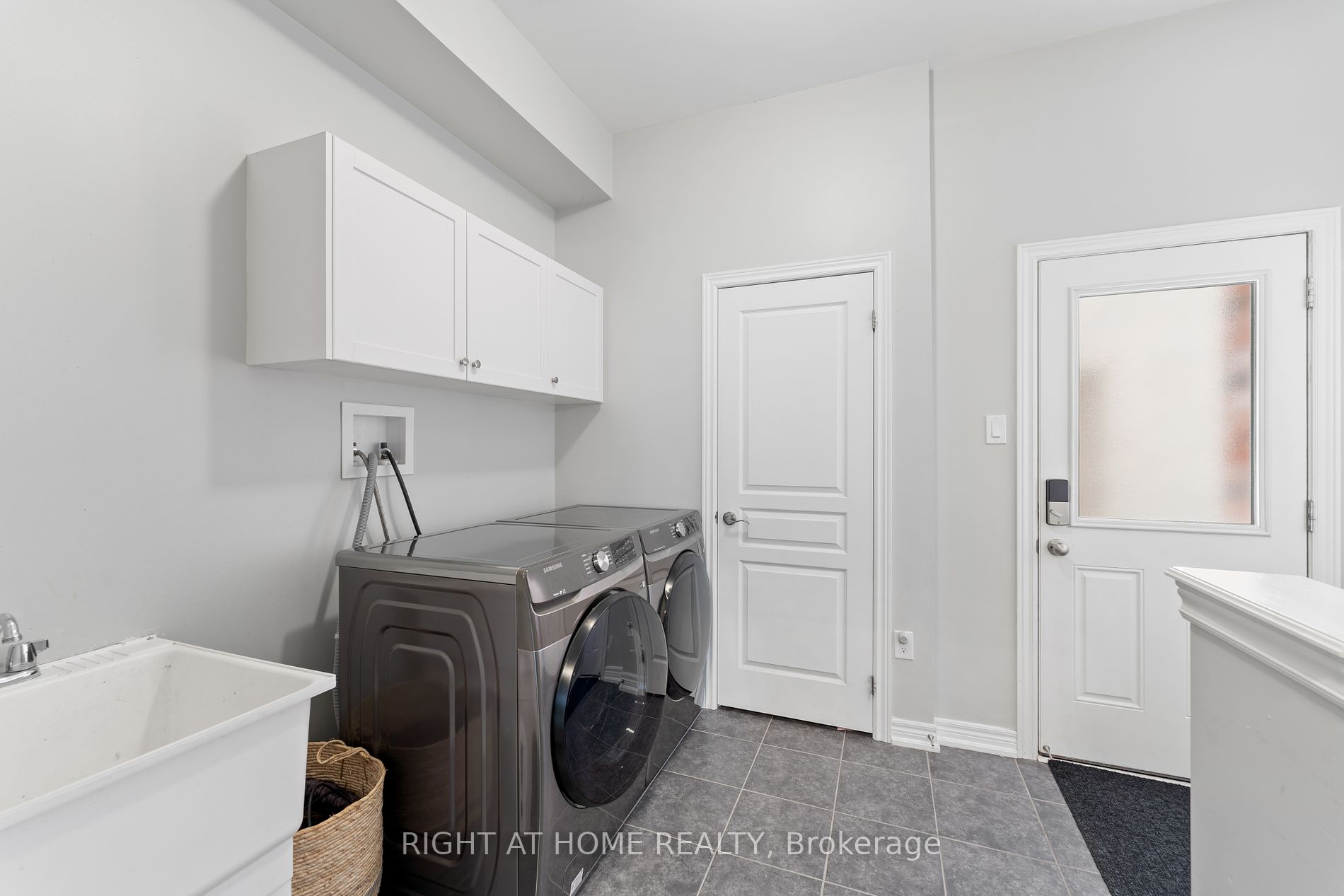 39 Heatherglen Dr