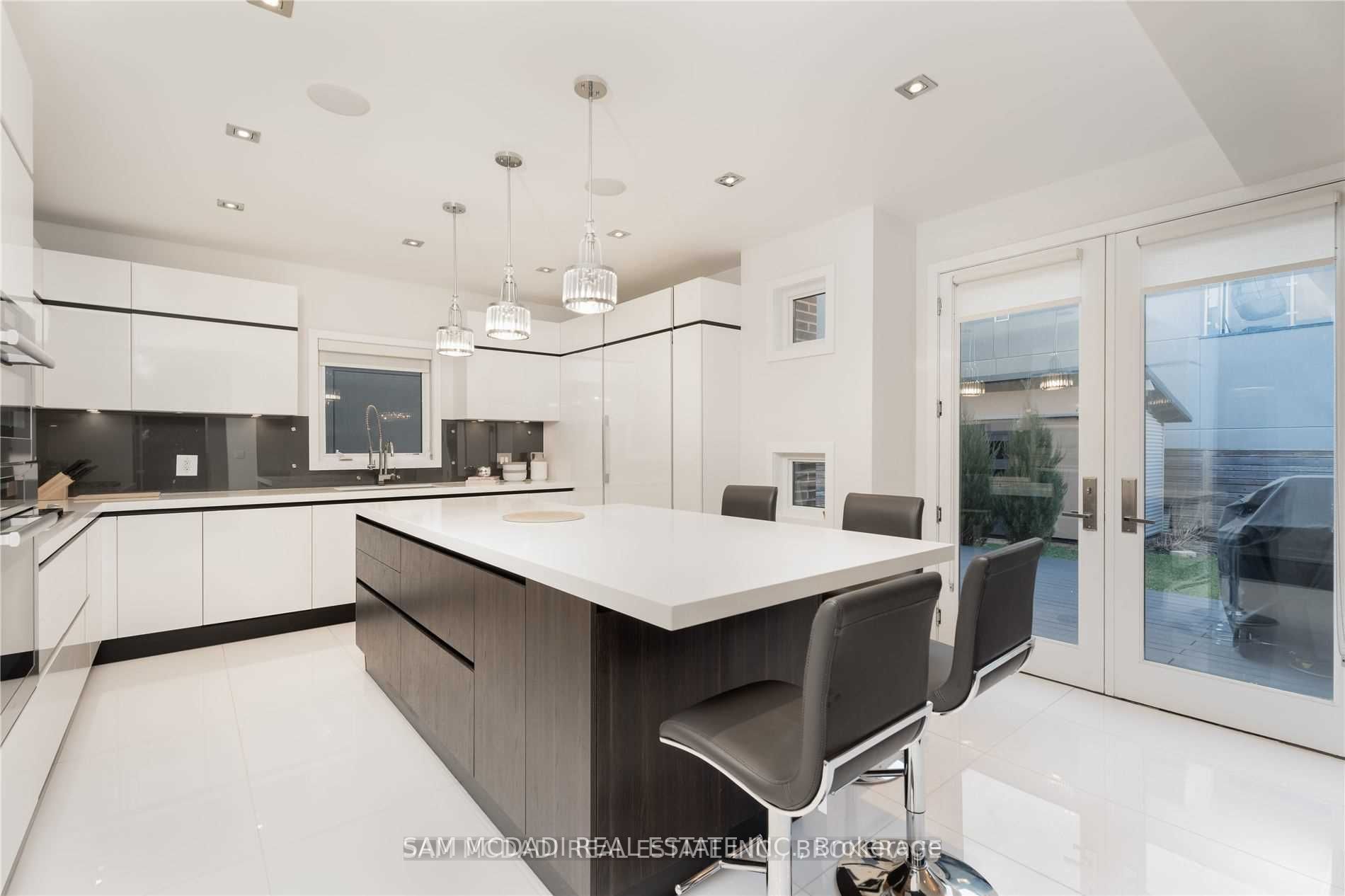 685 Montbeck Crescent