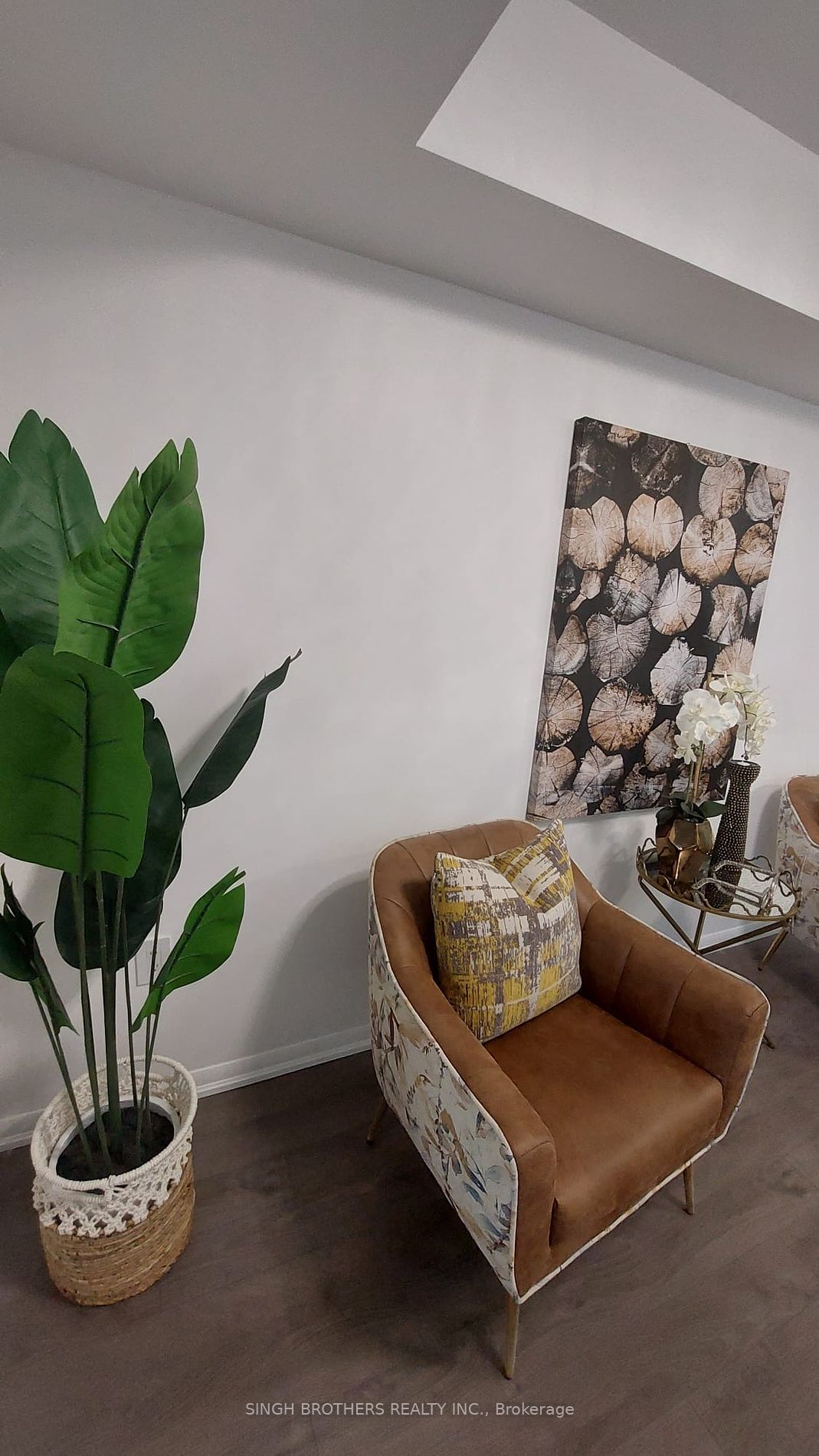 3091 Dufferin St, #318