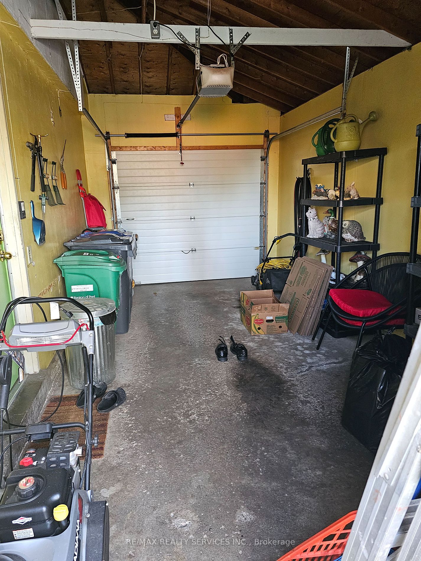 23 Castlemore Dr