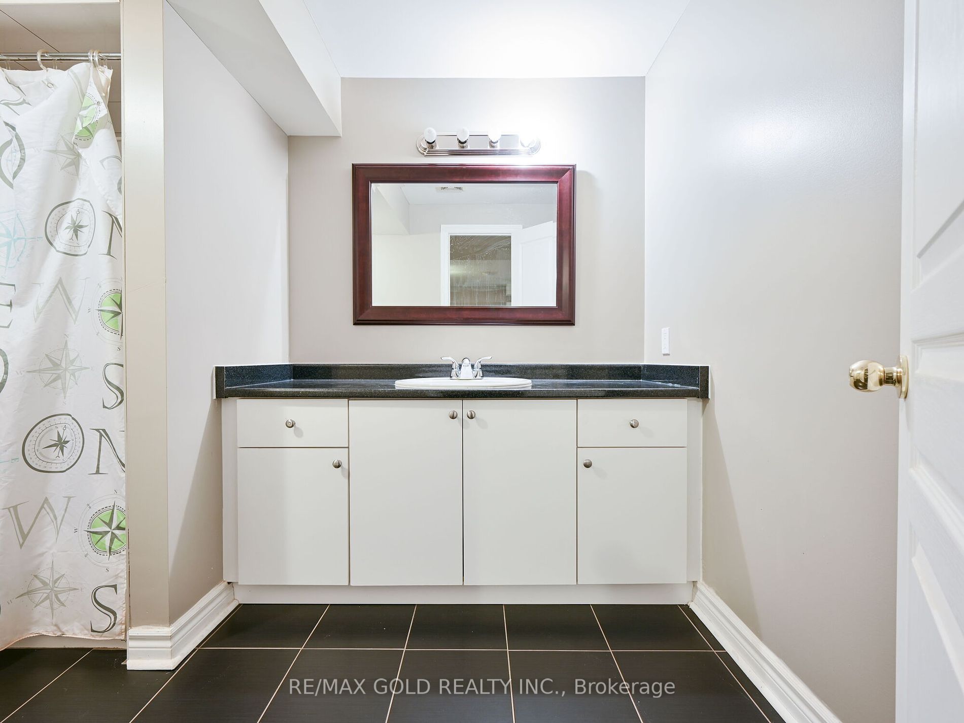 25 Maverick Cres