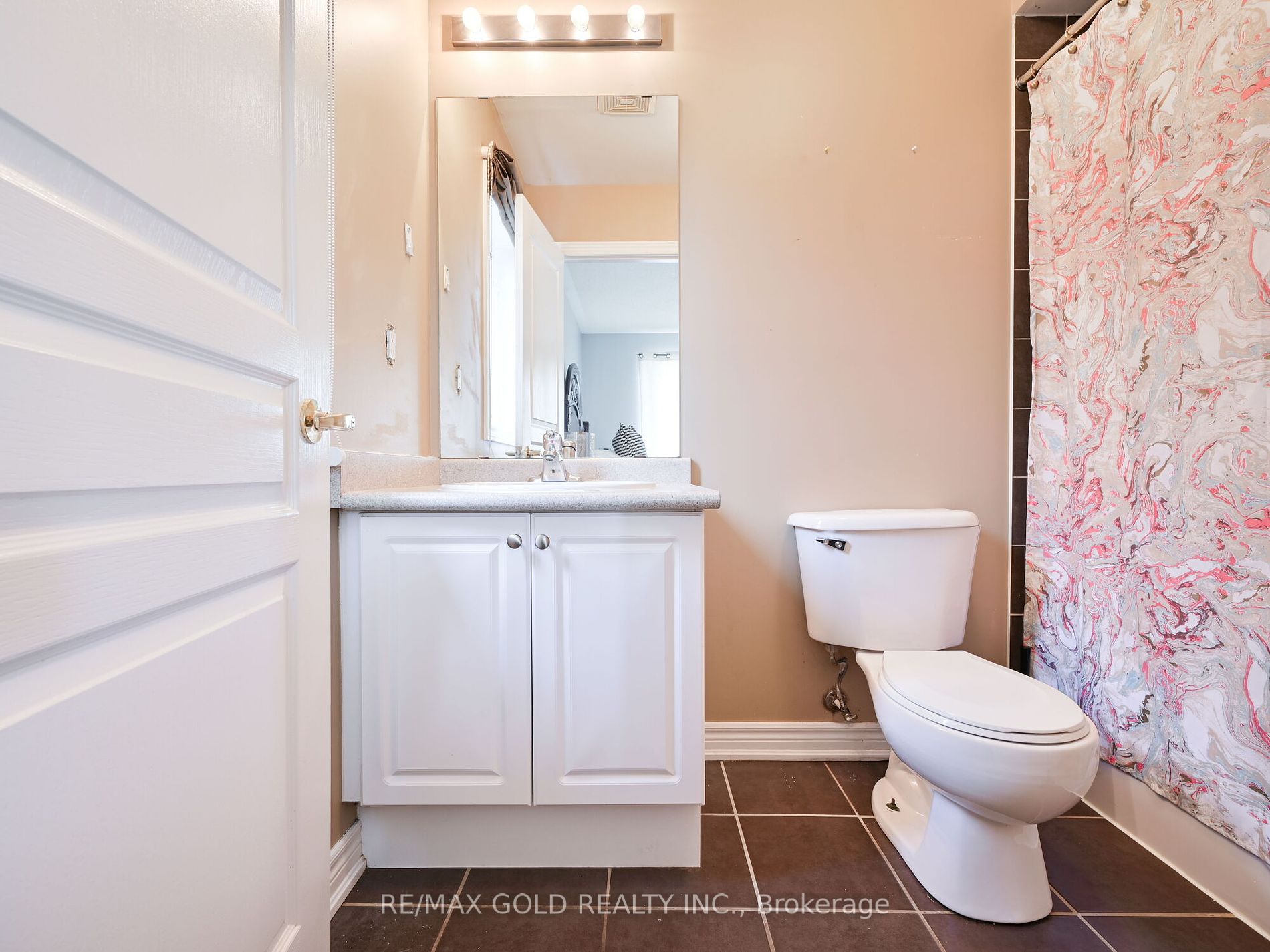 25 Maverick Cres