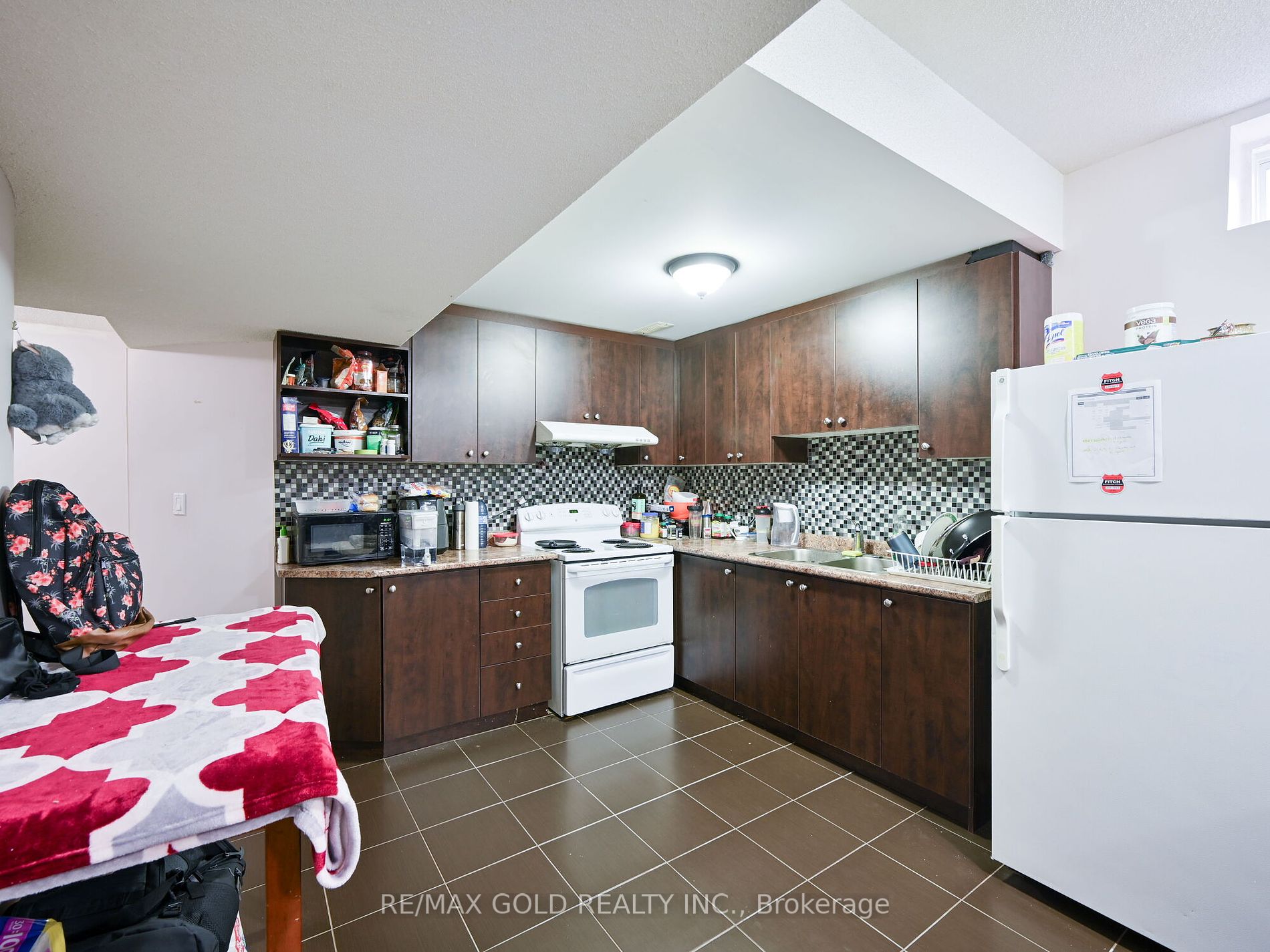 25 Maverick Cres