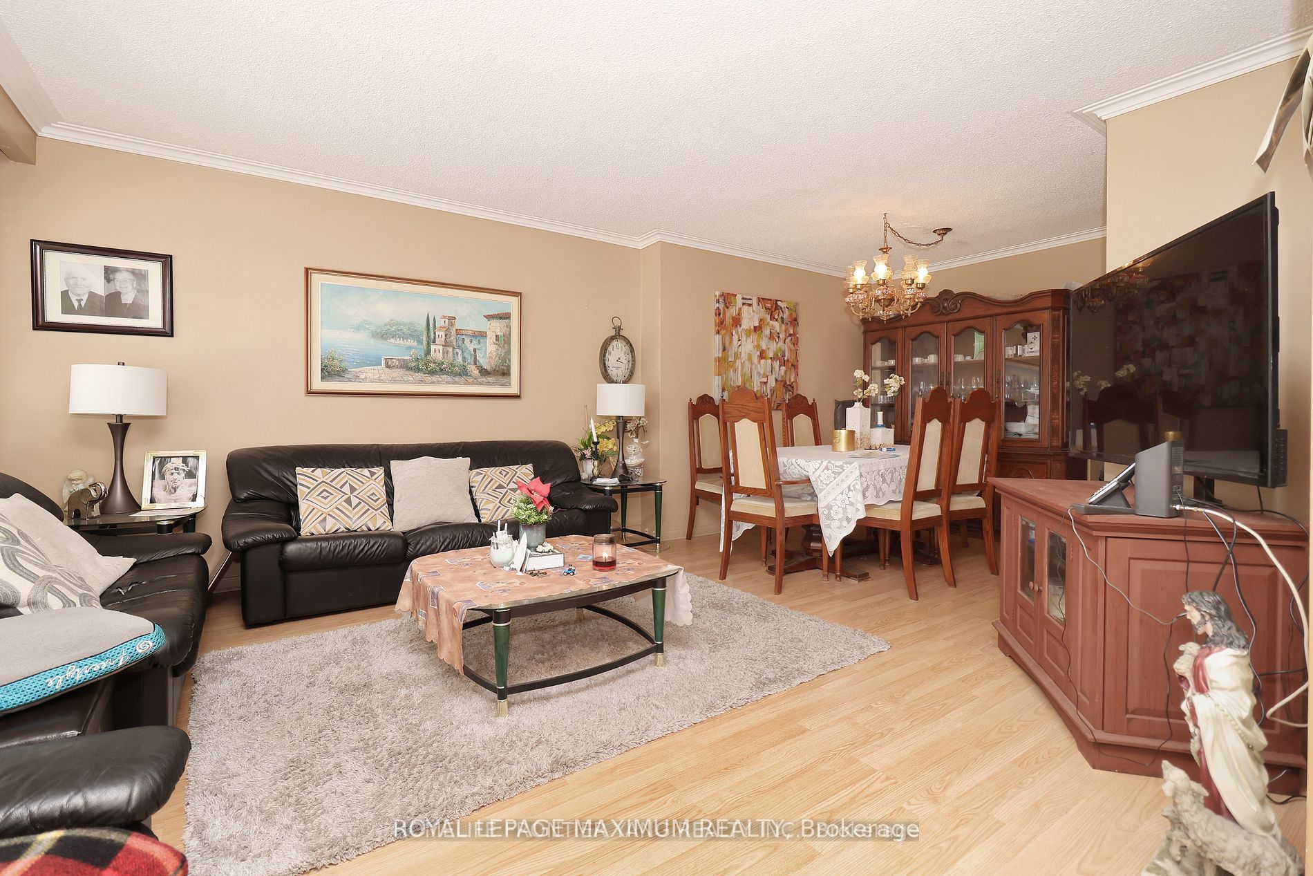 116 Elnathan Crescent